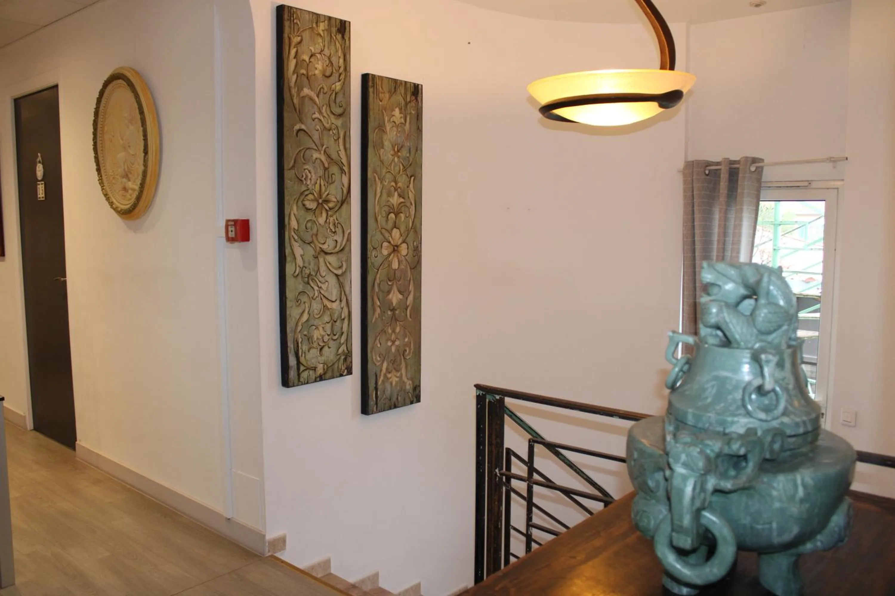 Decorative detail in Hôtel La Villa des Oliviers