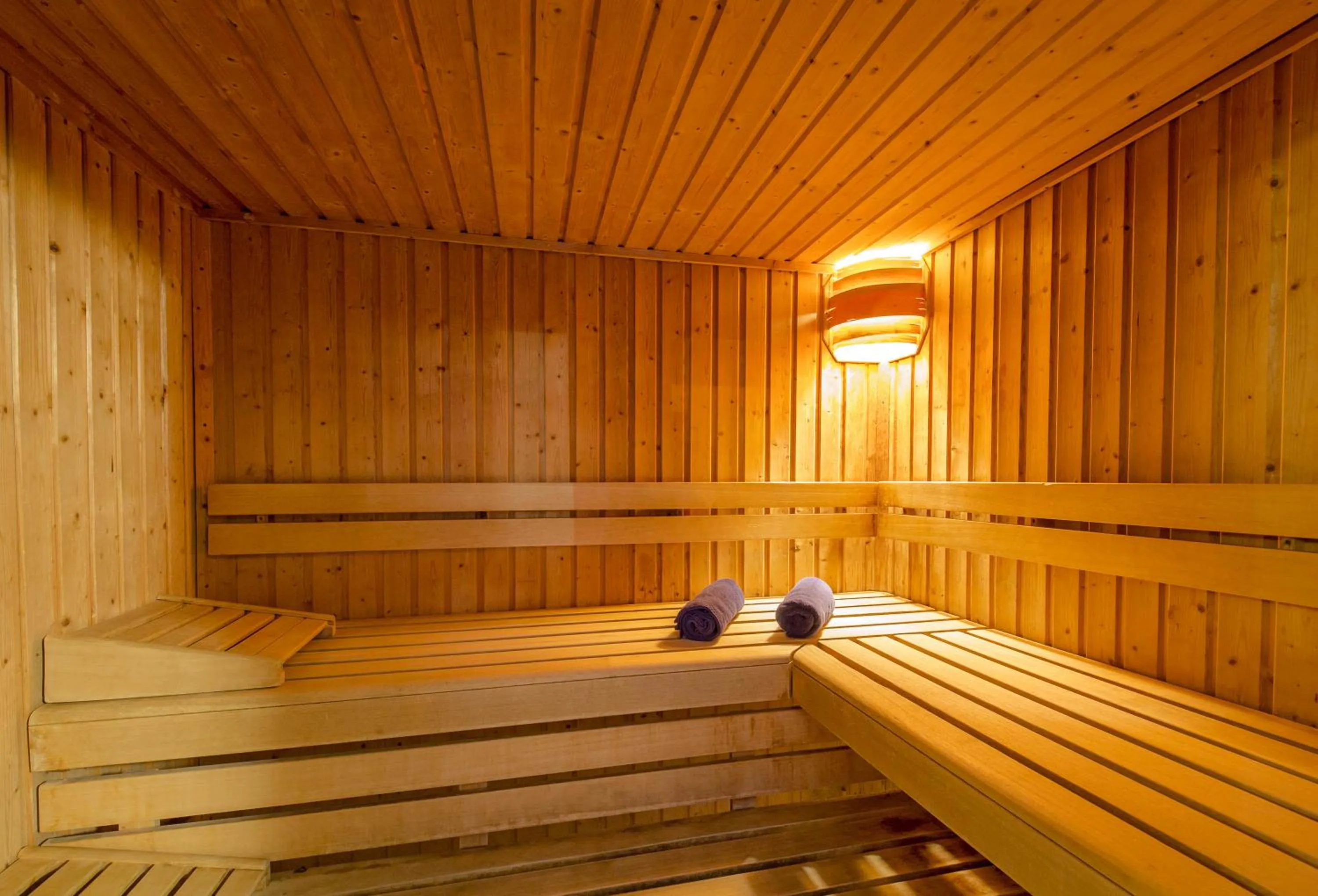 Sauna in SOWELL HOTELS Le Parc & Spa