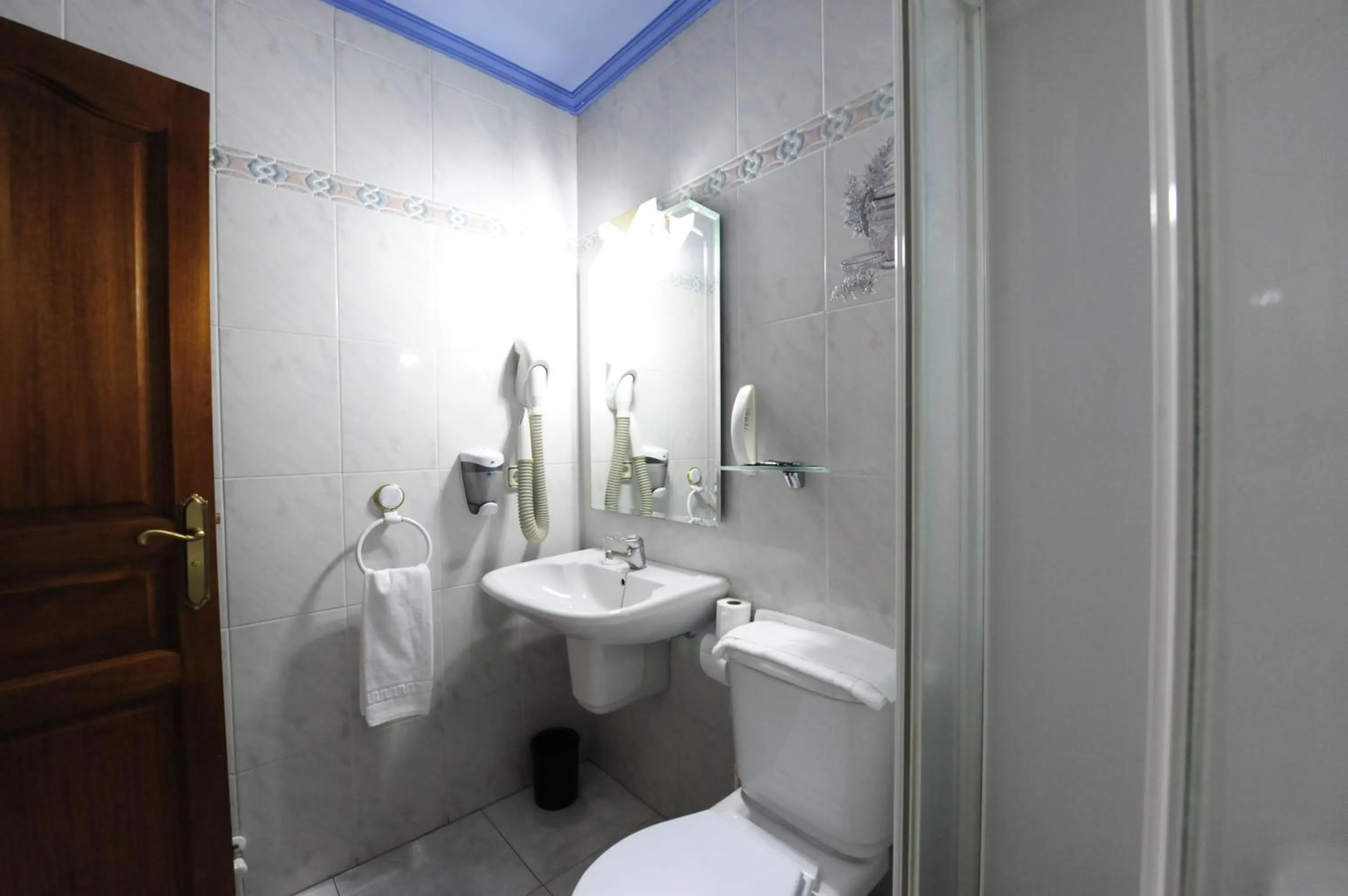 Bathroom in Hotel Rural Bereau