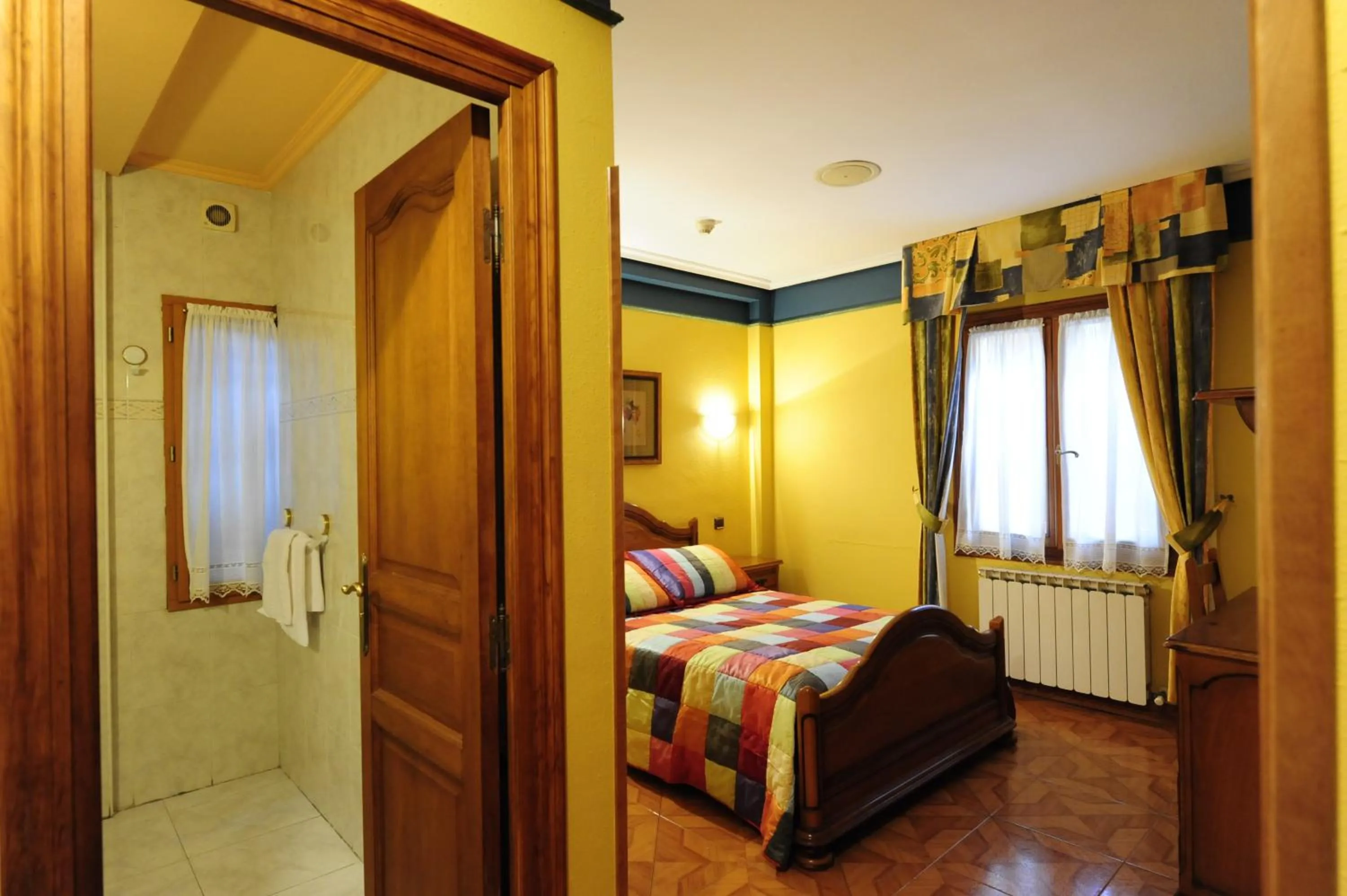 Photo of the whole room in Hotel Rural Bereau