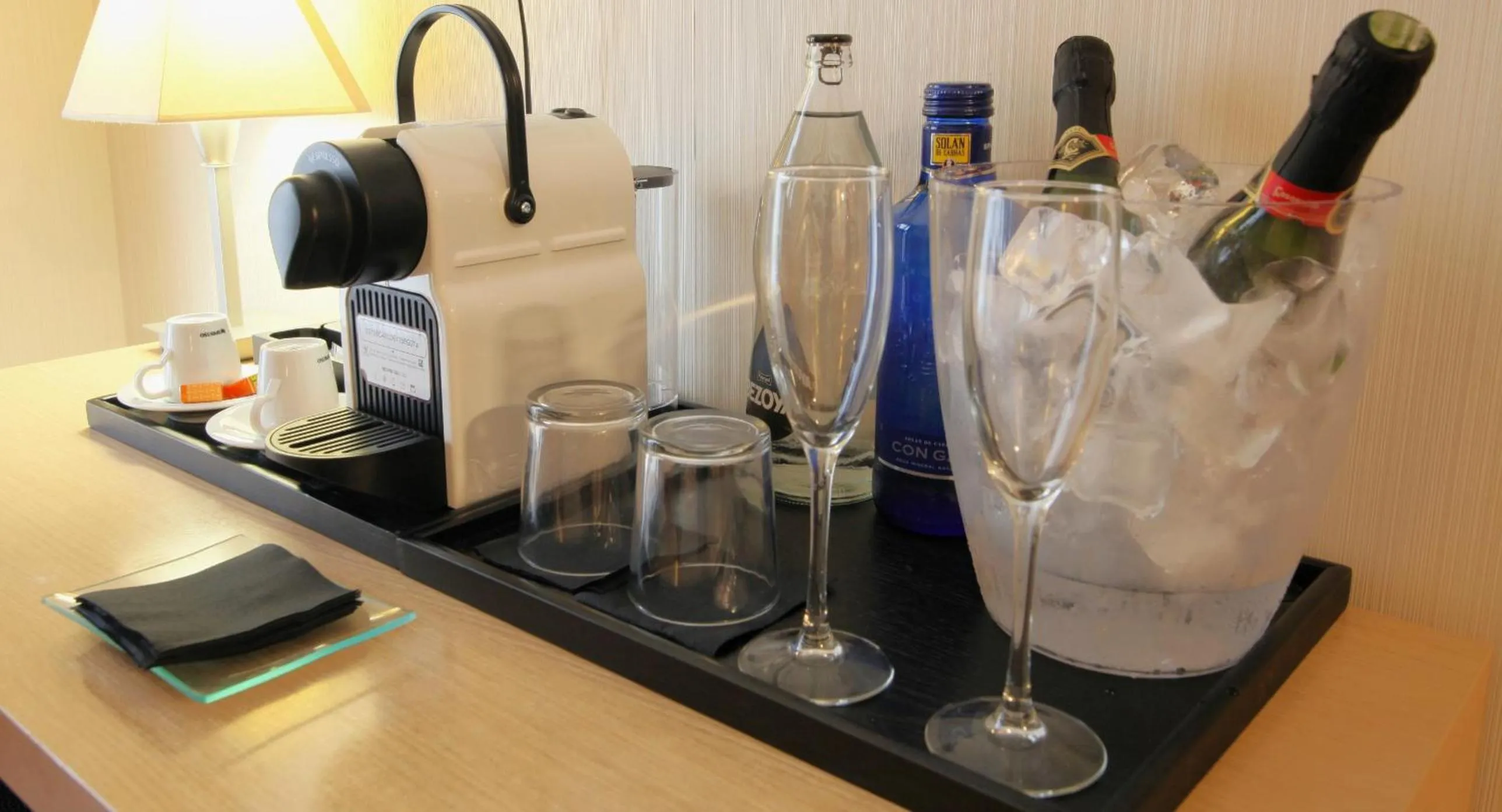 Drinks in ELE Enara Boutique Hotel