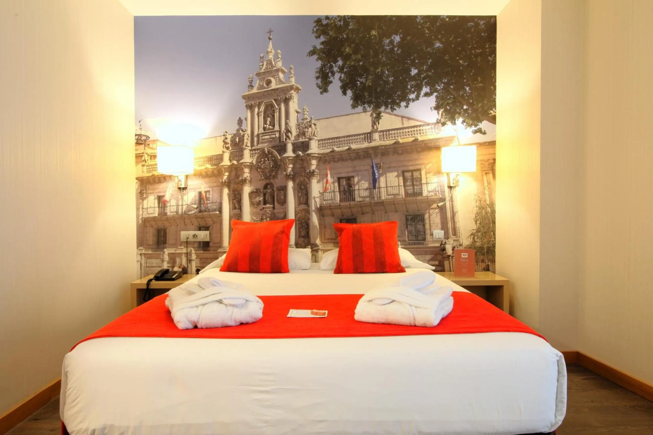 Photo of the whole room, Bed in ELE Enara Boutique Hotel