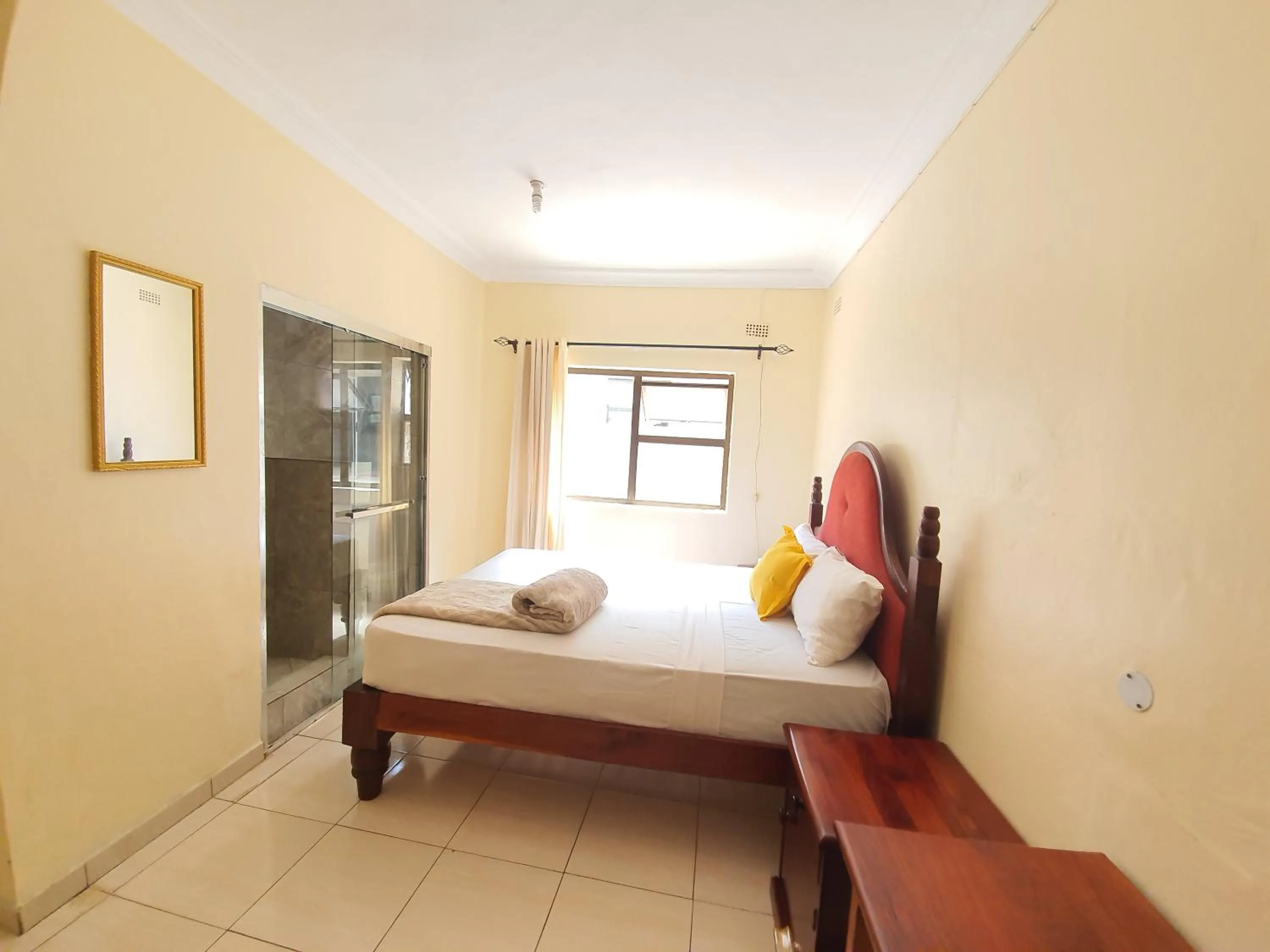 Photo of the whole room in The Palace Guest House