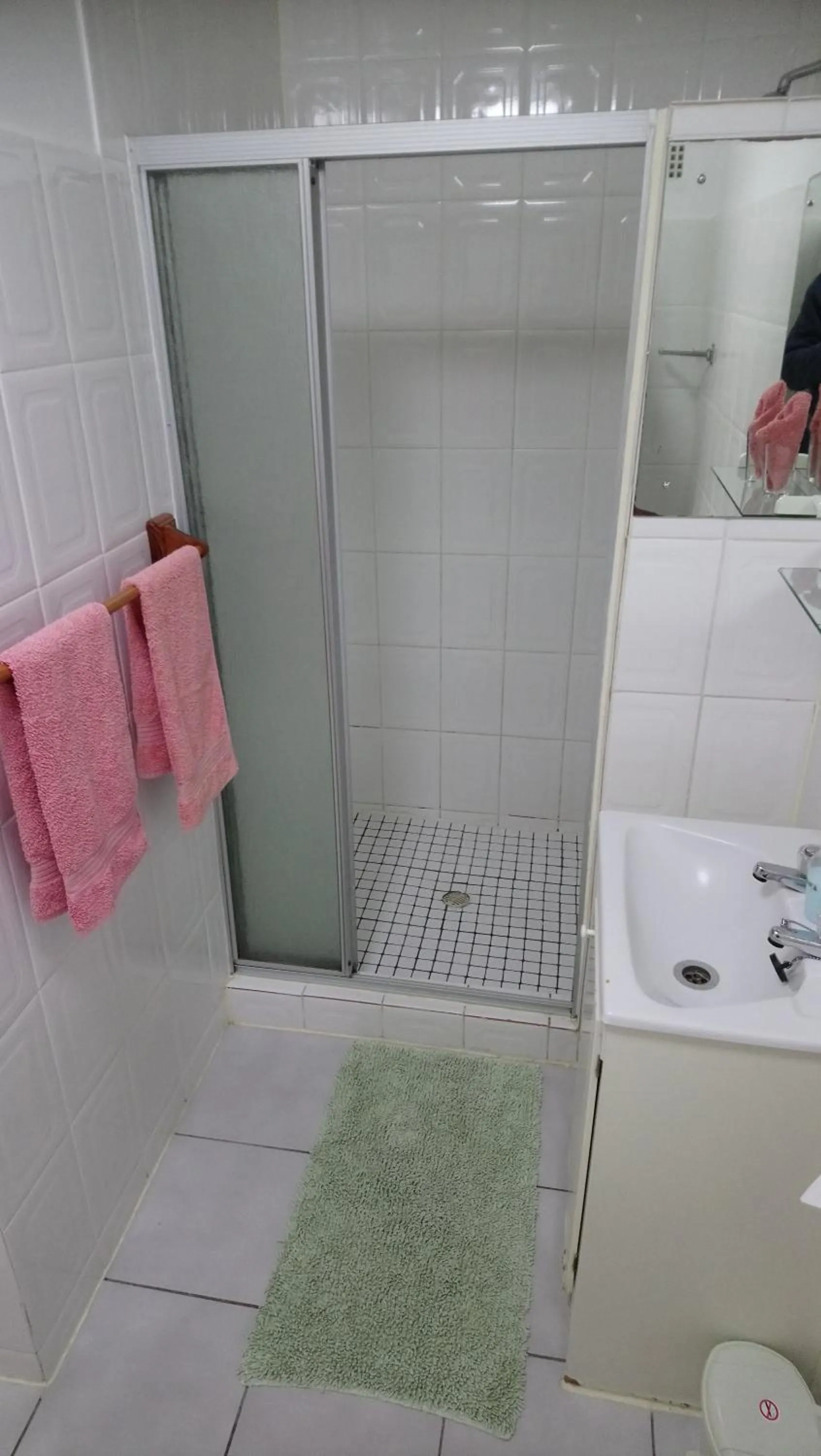 Shower in Welterusten Guesthouse