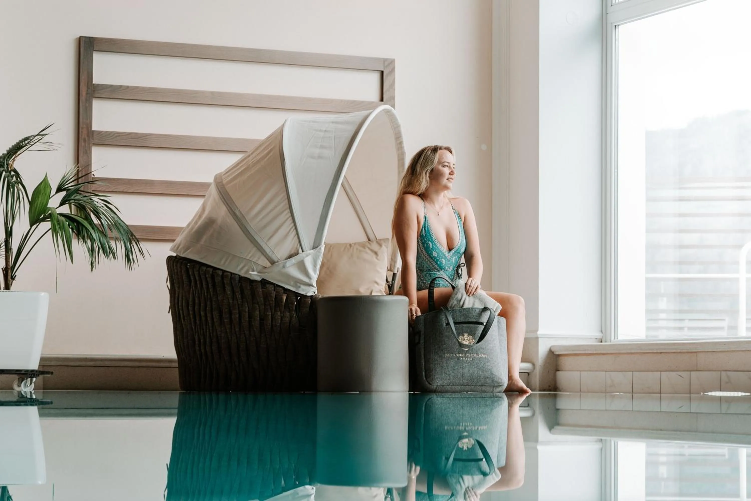 Swimming pool in IMLAUER Hotel Schloss Pichlarn