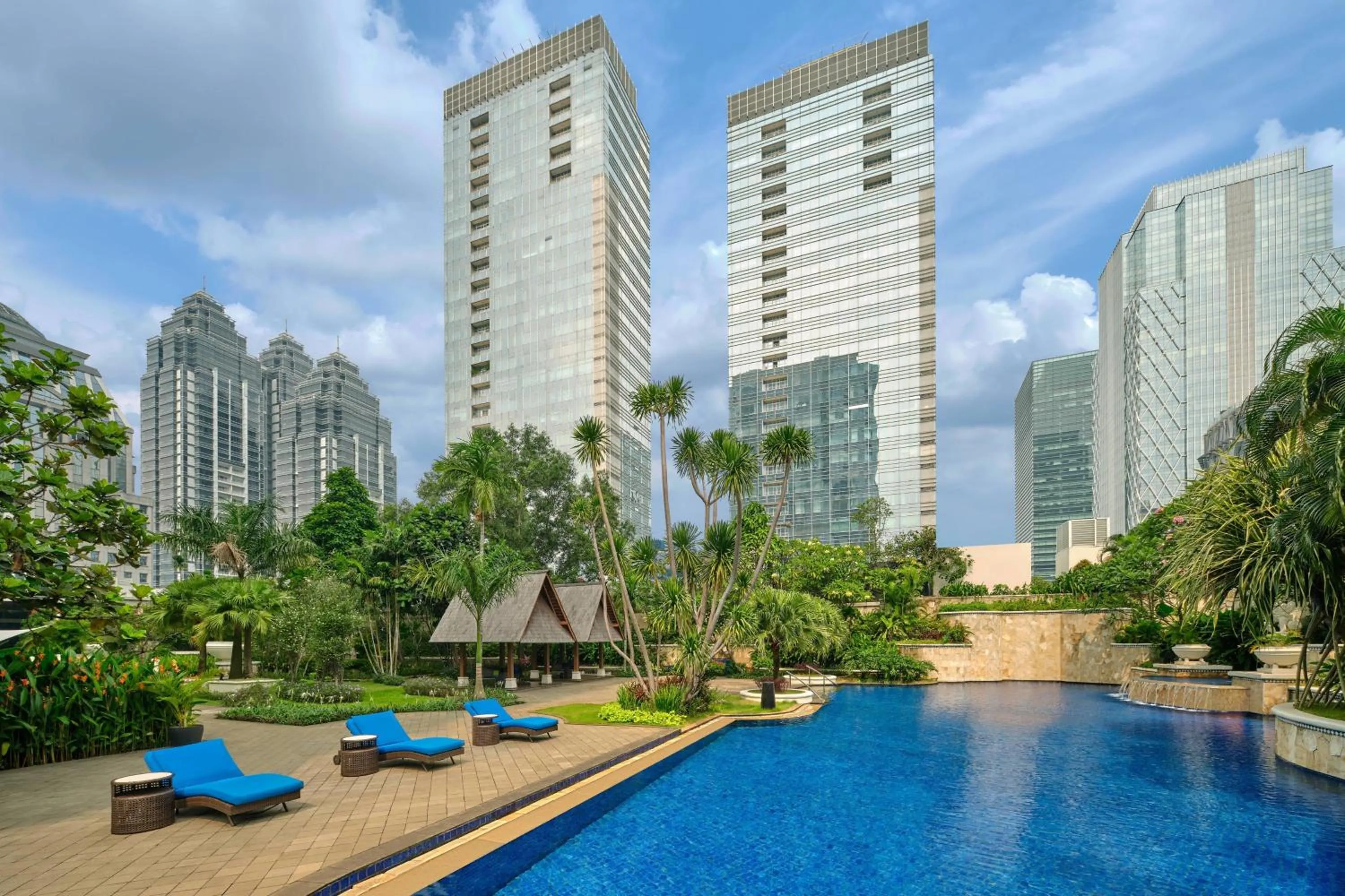 Swimming pool in The Ritz-Carlton Jakarta, Pacific Place