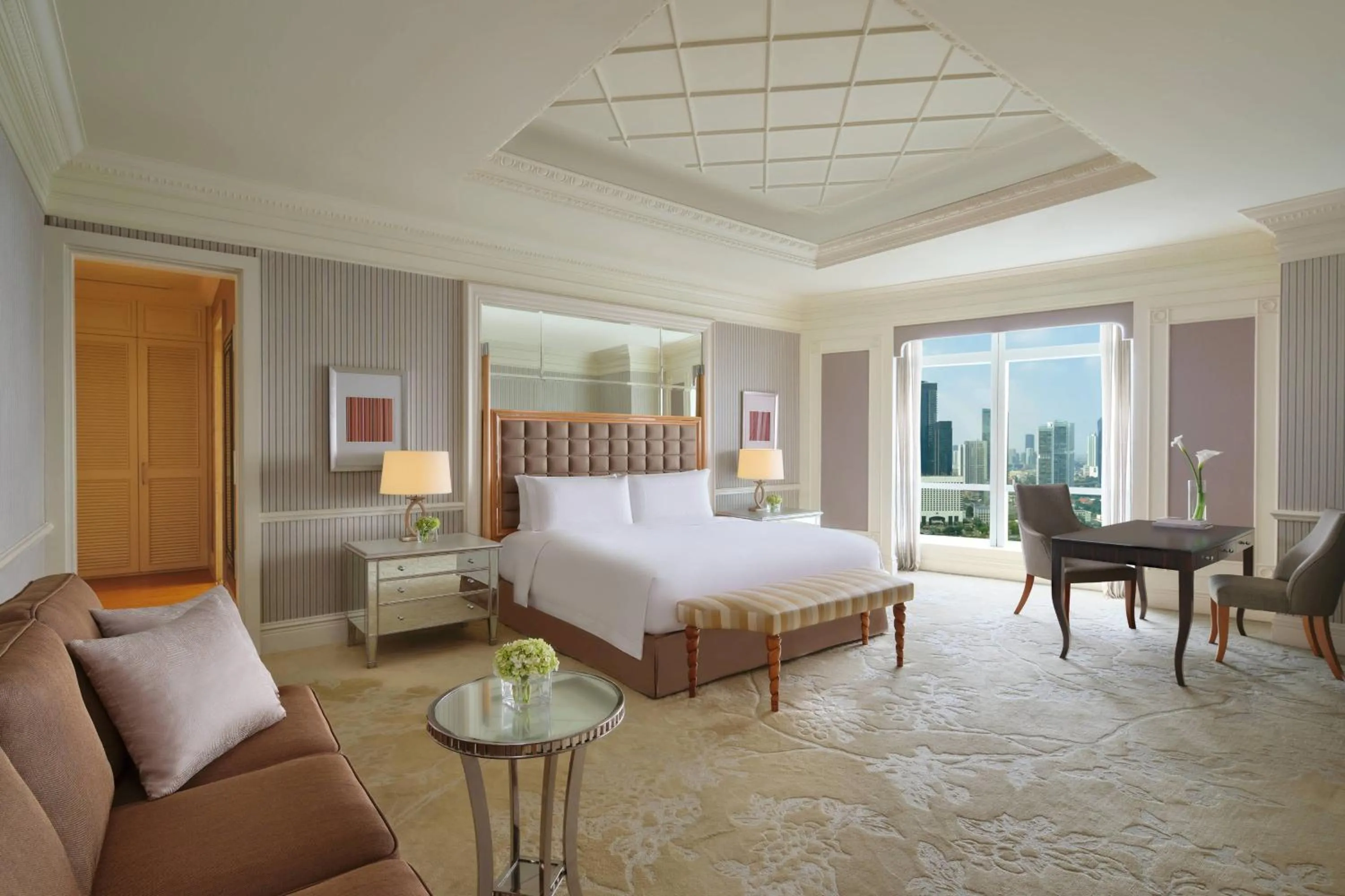 Bedroom, Bed in The Ritz-Carlton Jakarta, Pacific Place
