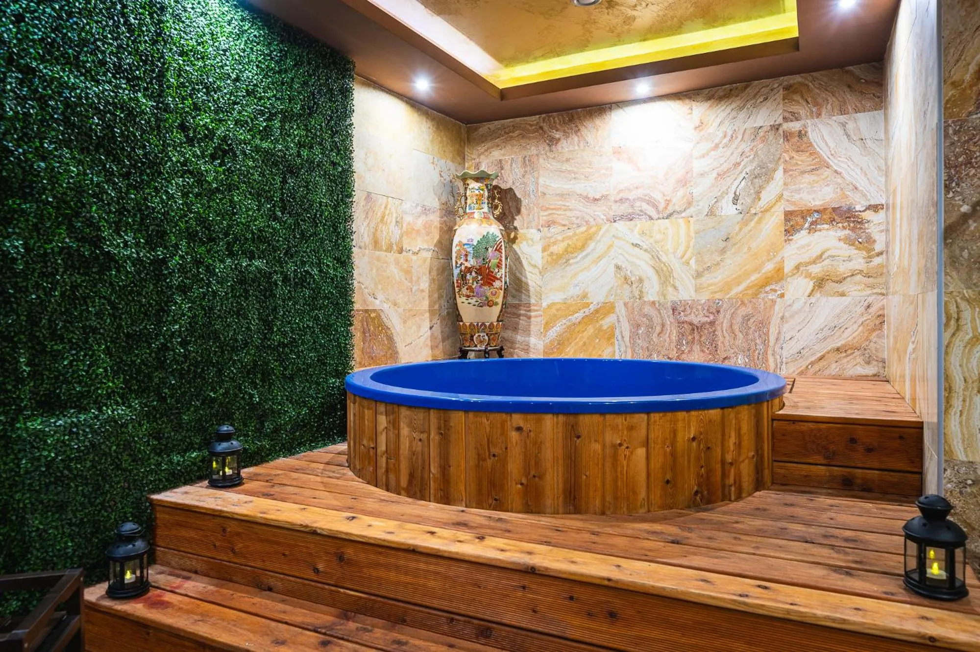 Hot Tub in SPA Hotel Infinity Park Velingrad