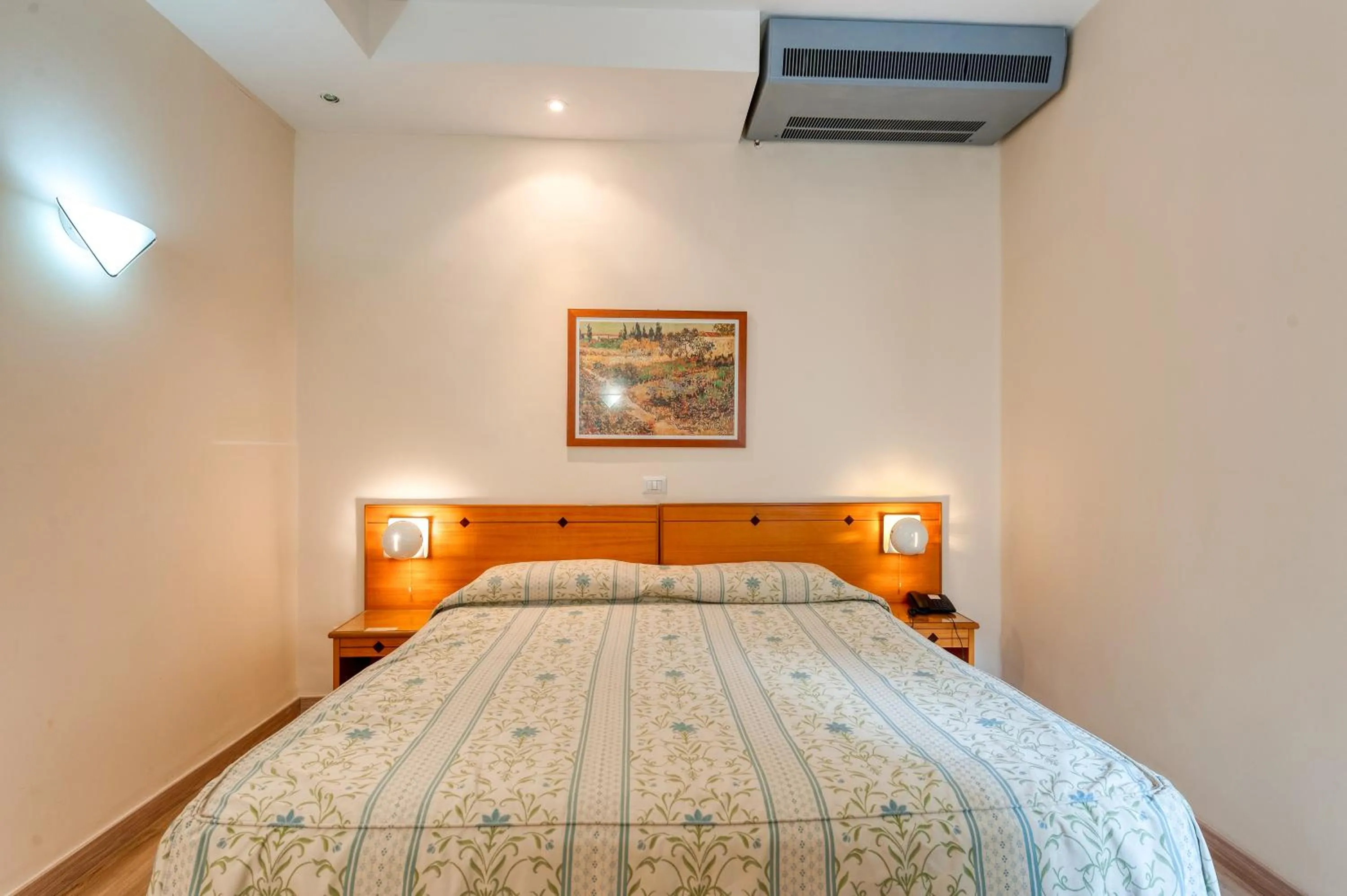 Bed in Hotel Barsotti