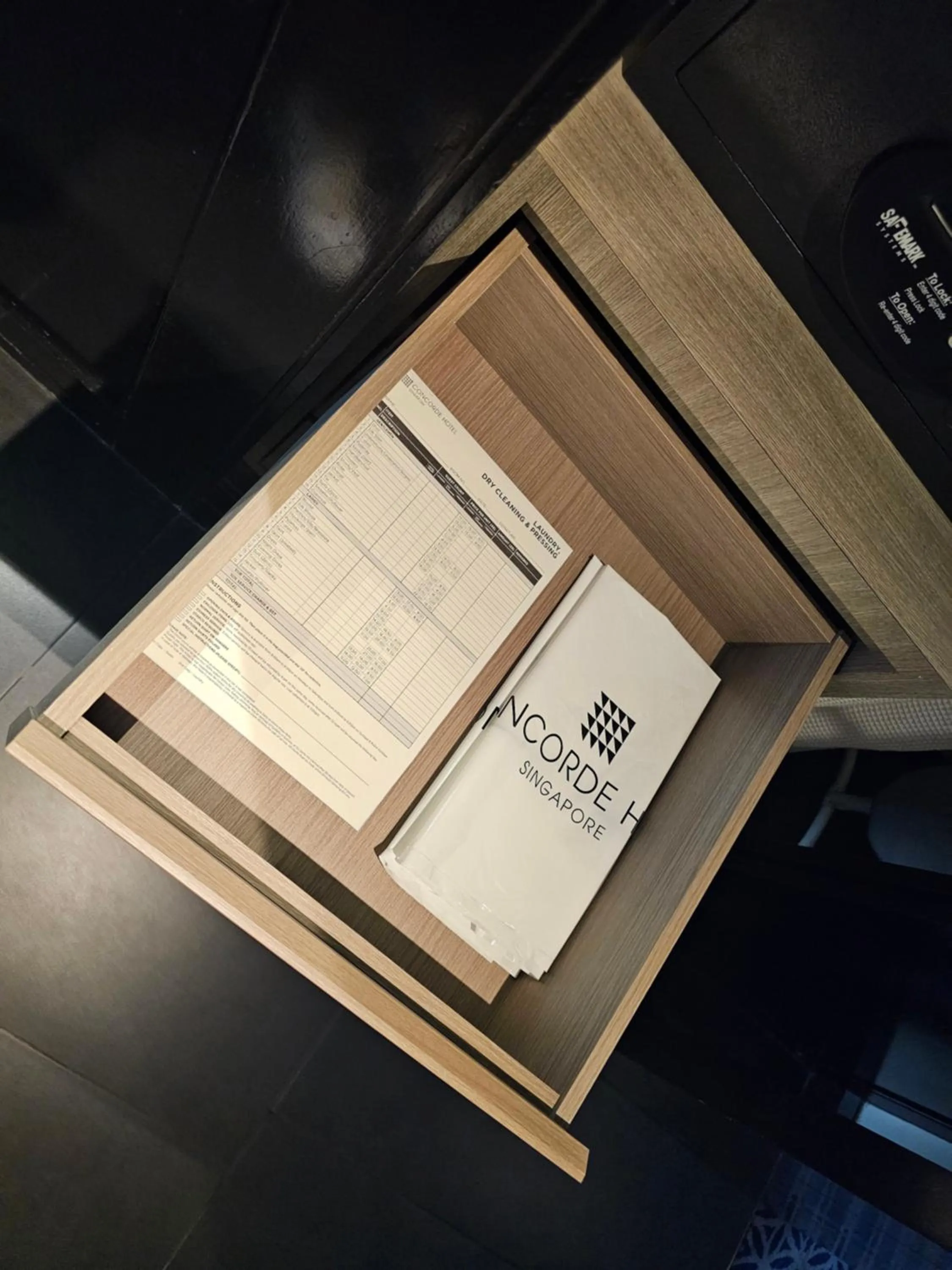 laundry in Concorde Hotel Singapore