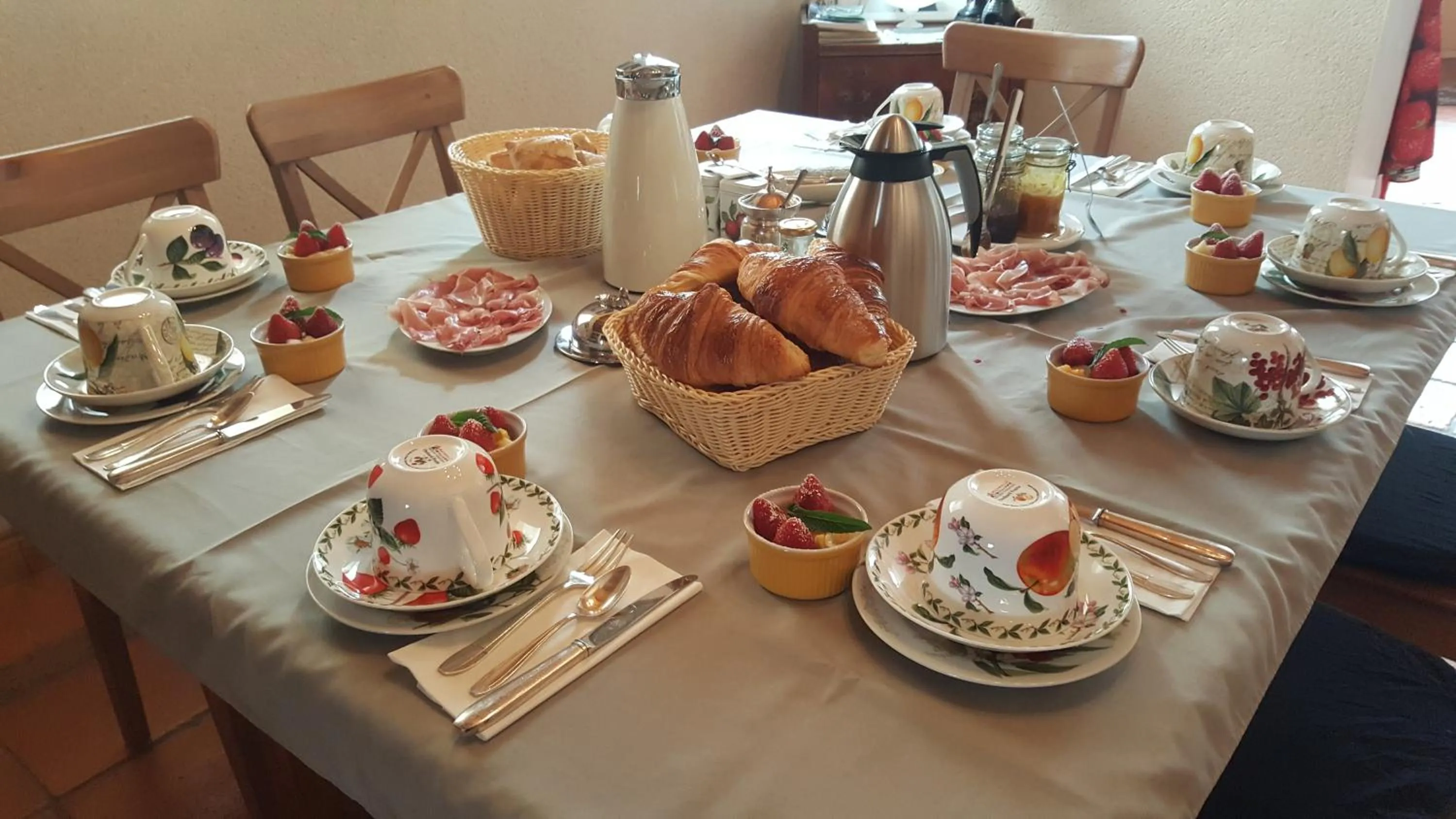 Breakfast in La Chuchotiere