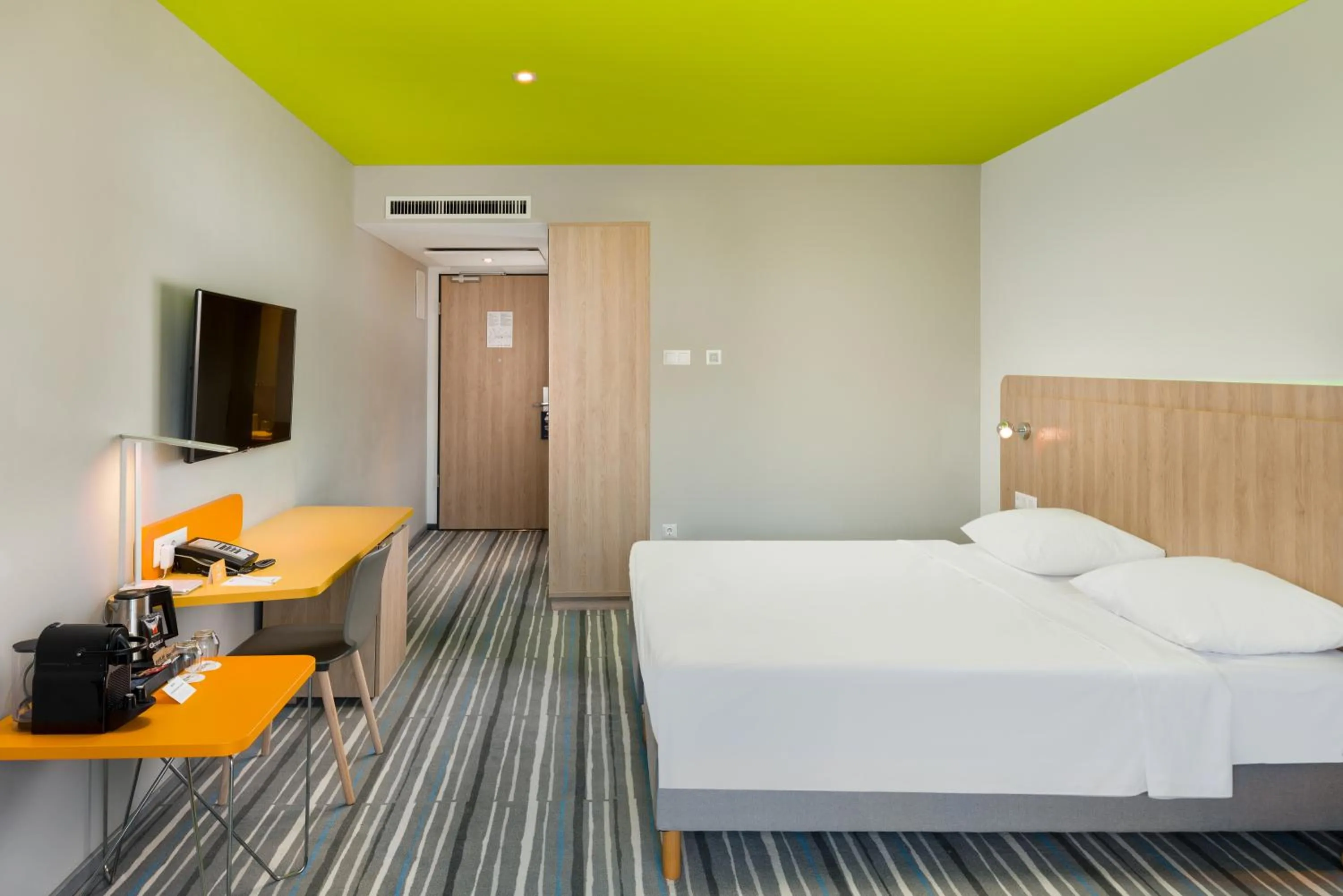 Bedroom, Bed in Park Inn by Radisson Zalakaros Hotel & Spa - All inclusive