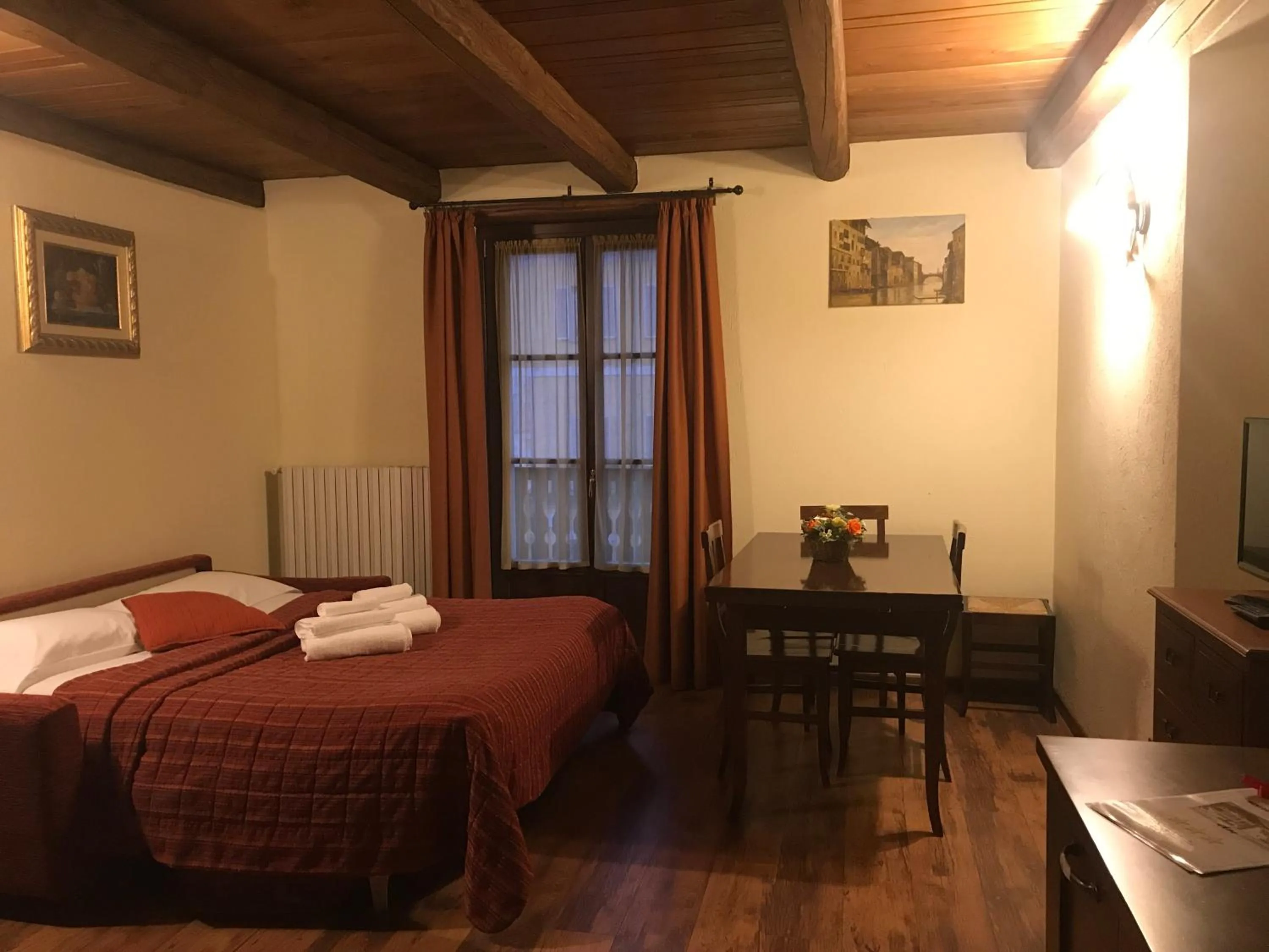 Living room, Bed in Residence Du Commerce