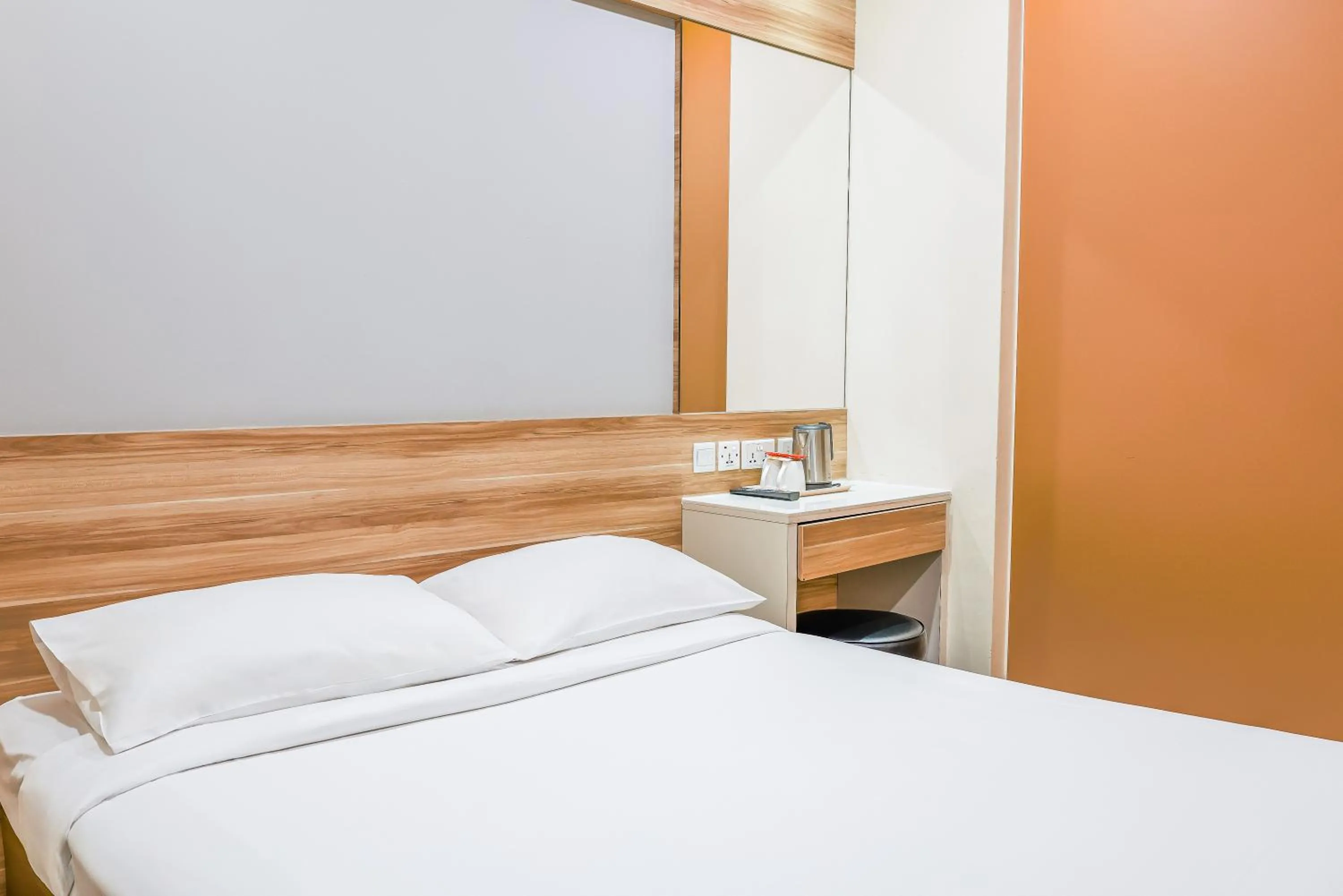 Bed in Hotel 81 Dickson