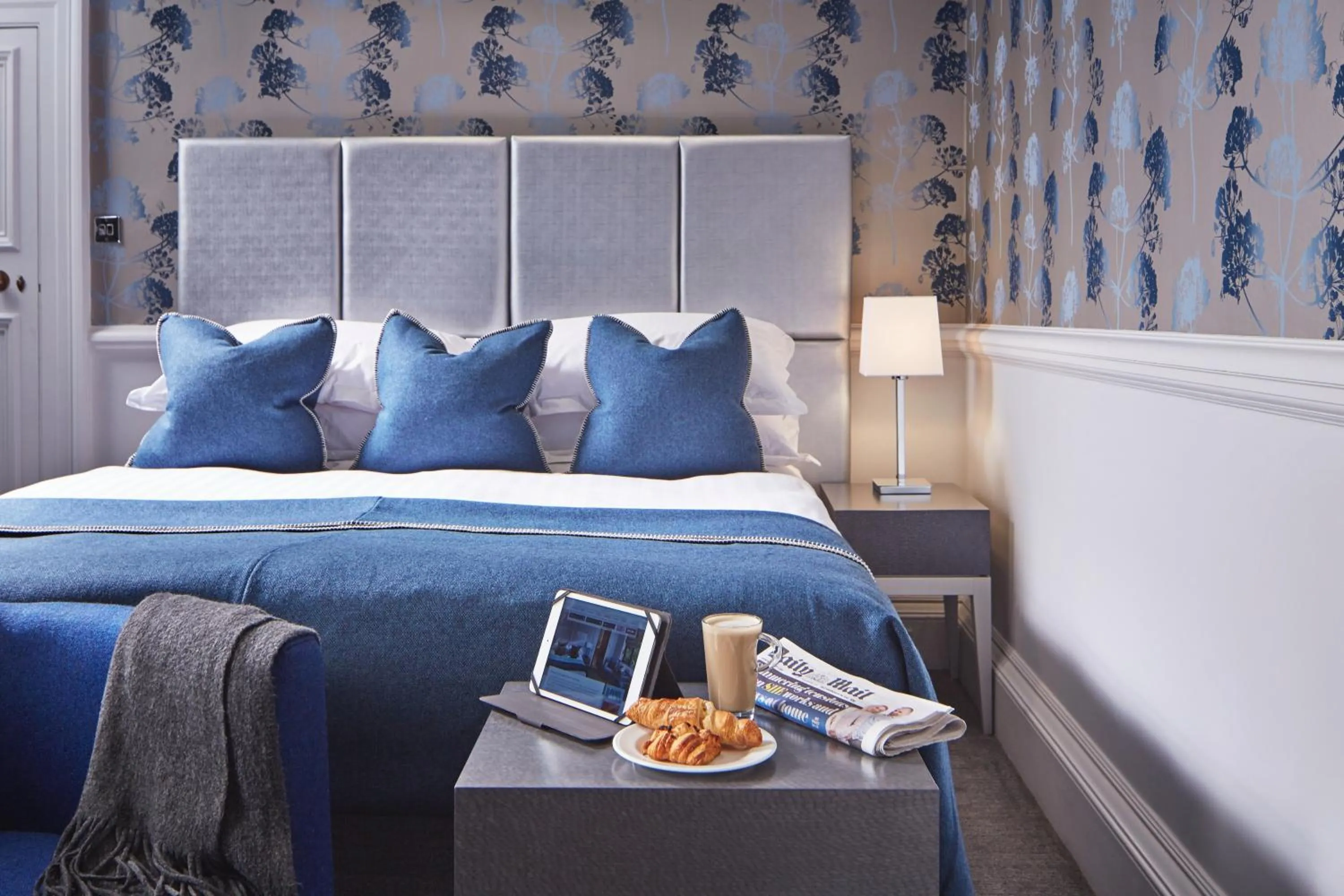 Bedroom, Bed in Barnett Hill Hotel