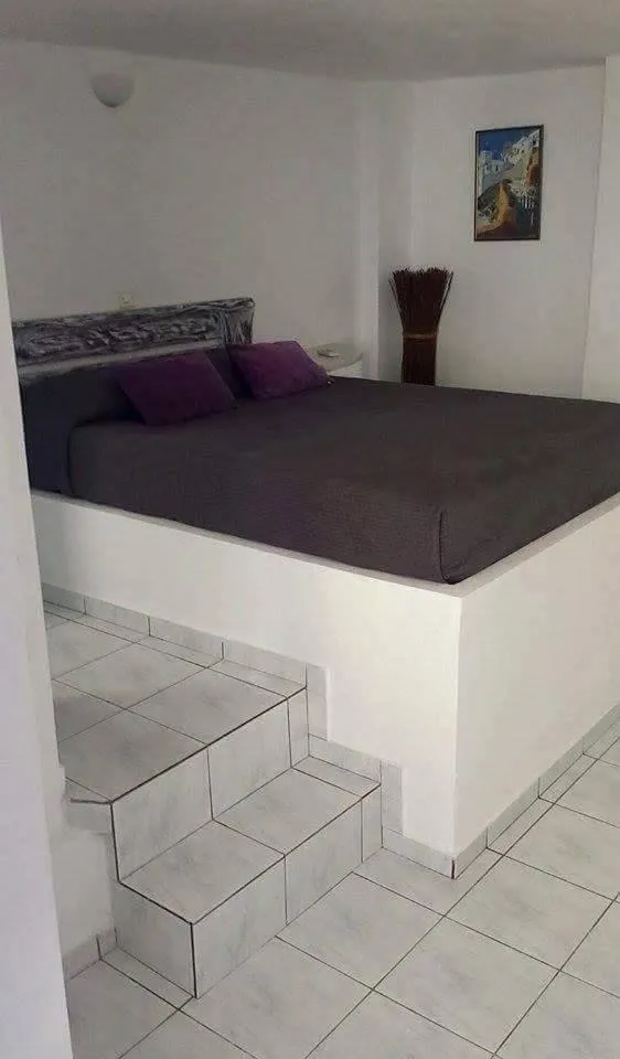 Bed in Villa Happening