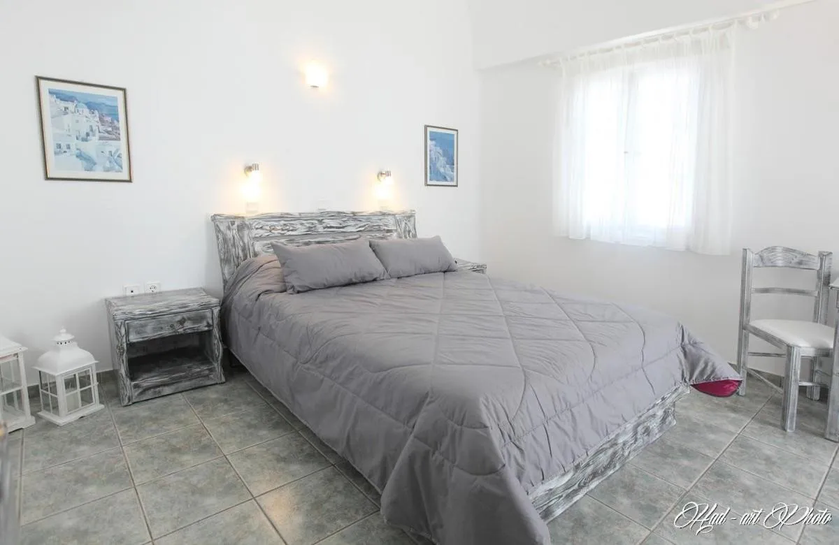 Day, Bed in Villa Happening