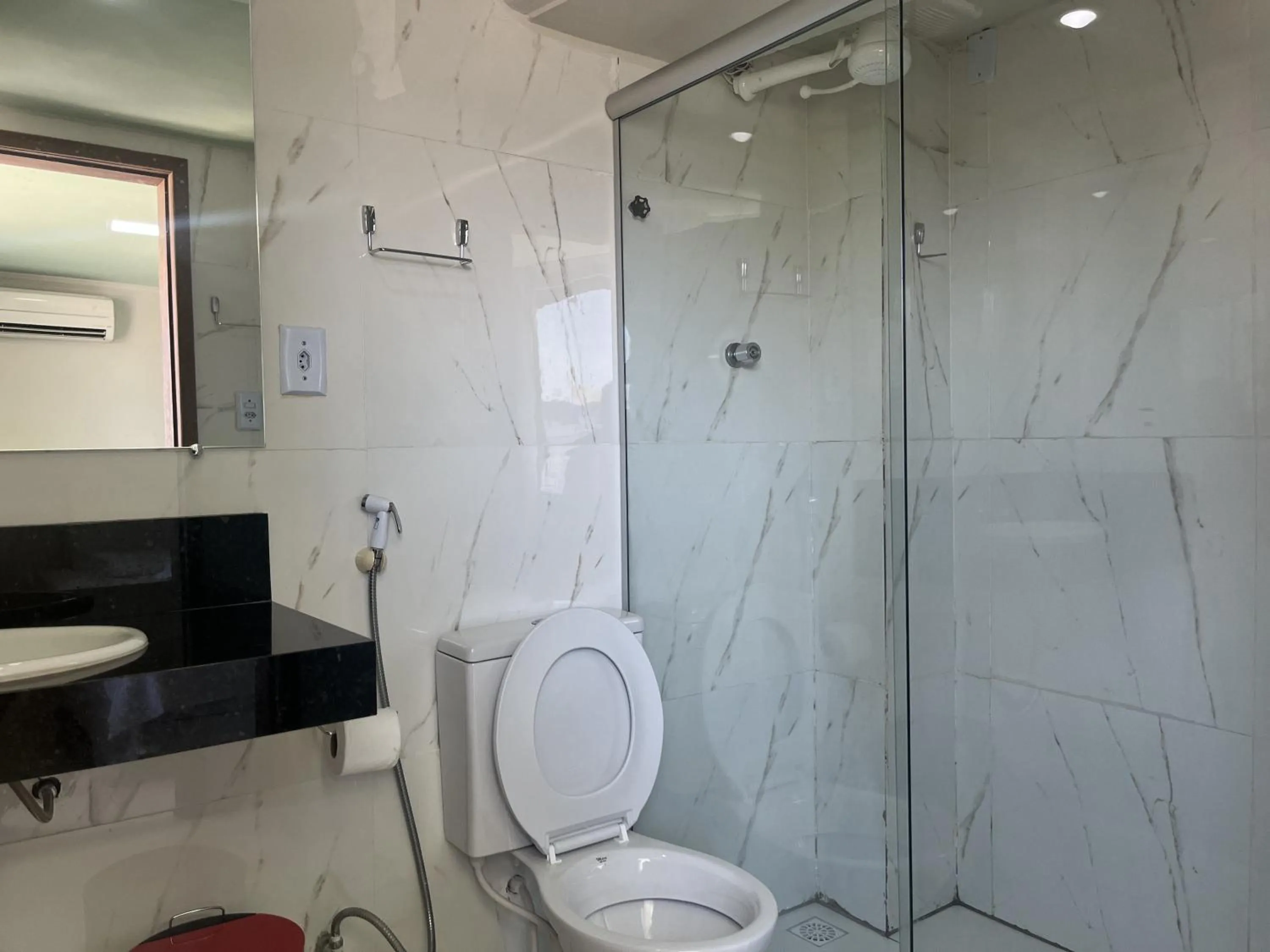 Shower in River Class Hotel