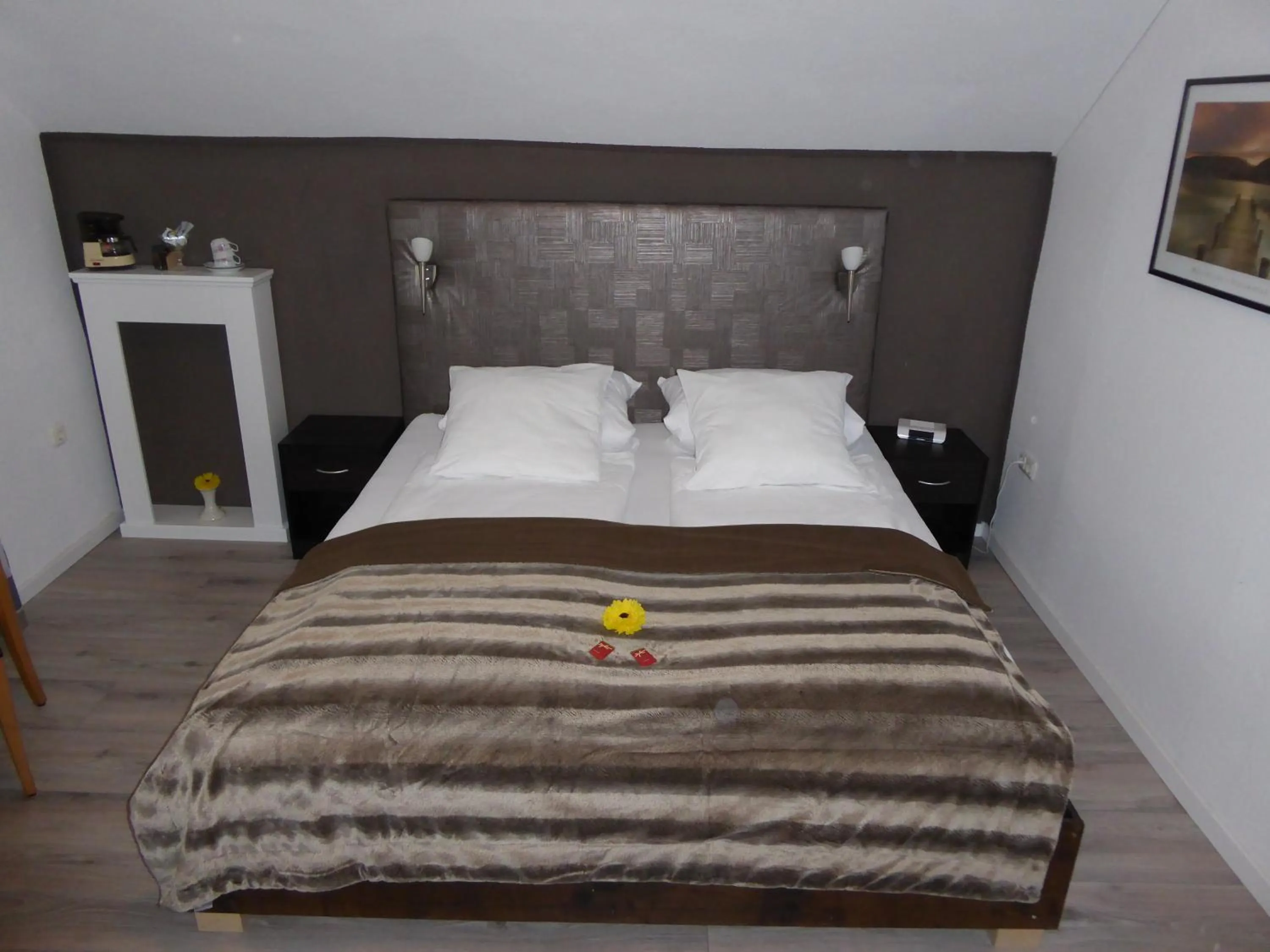 Photo of the whole room, Bed in Hotel Garni-Tell