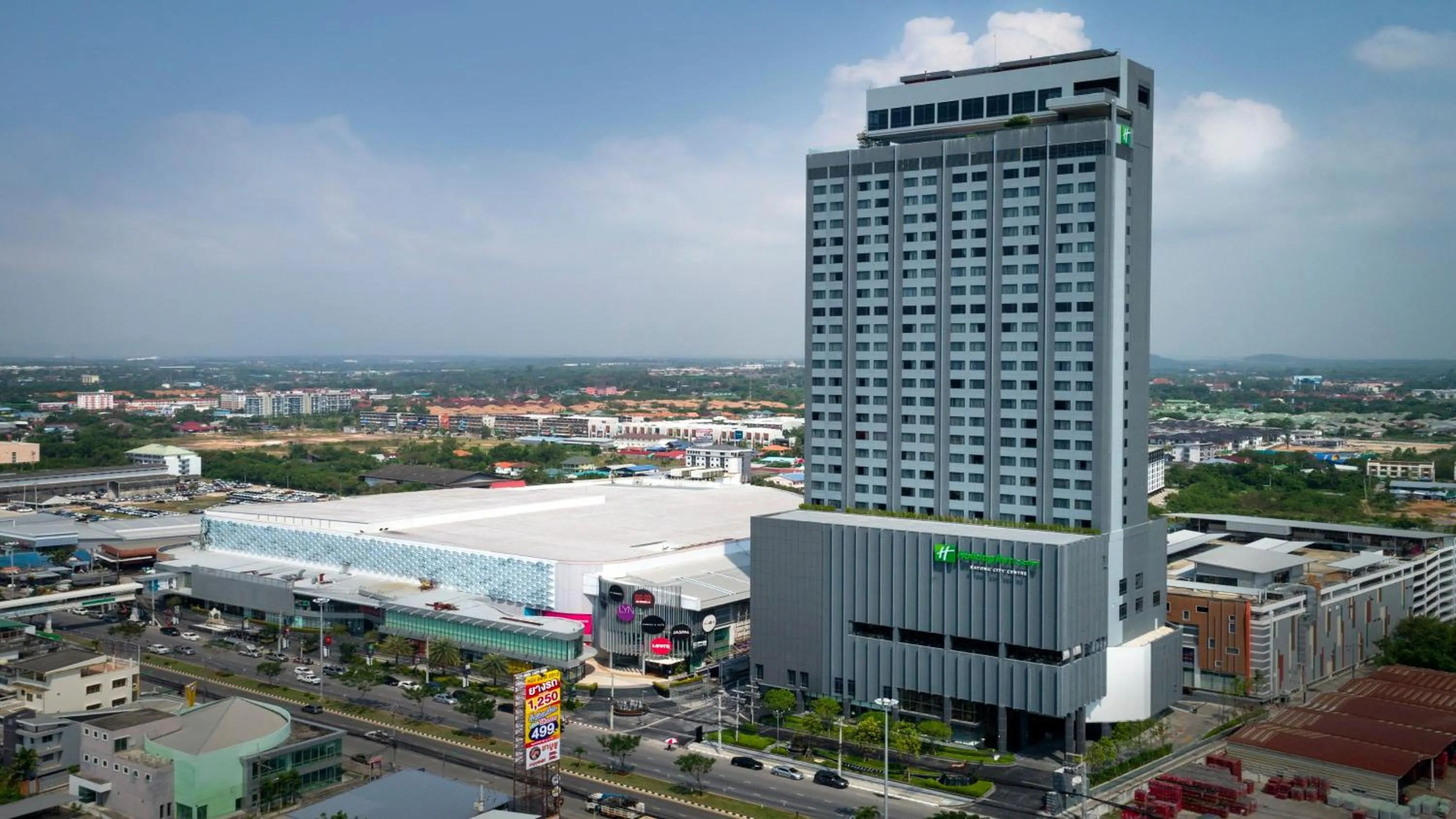 Property building in Holiday Inn & Suites Rayong City Centre by IHG