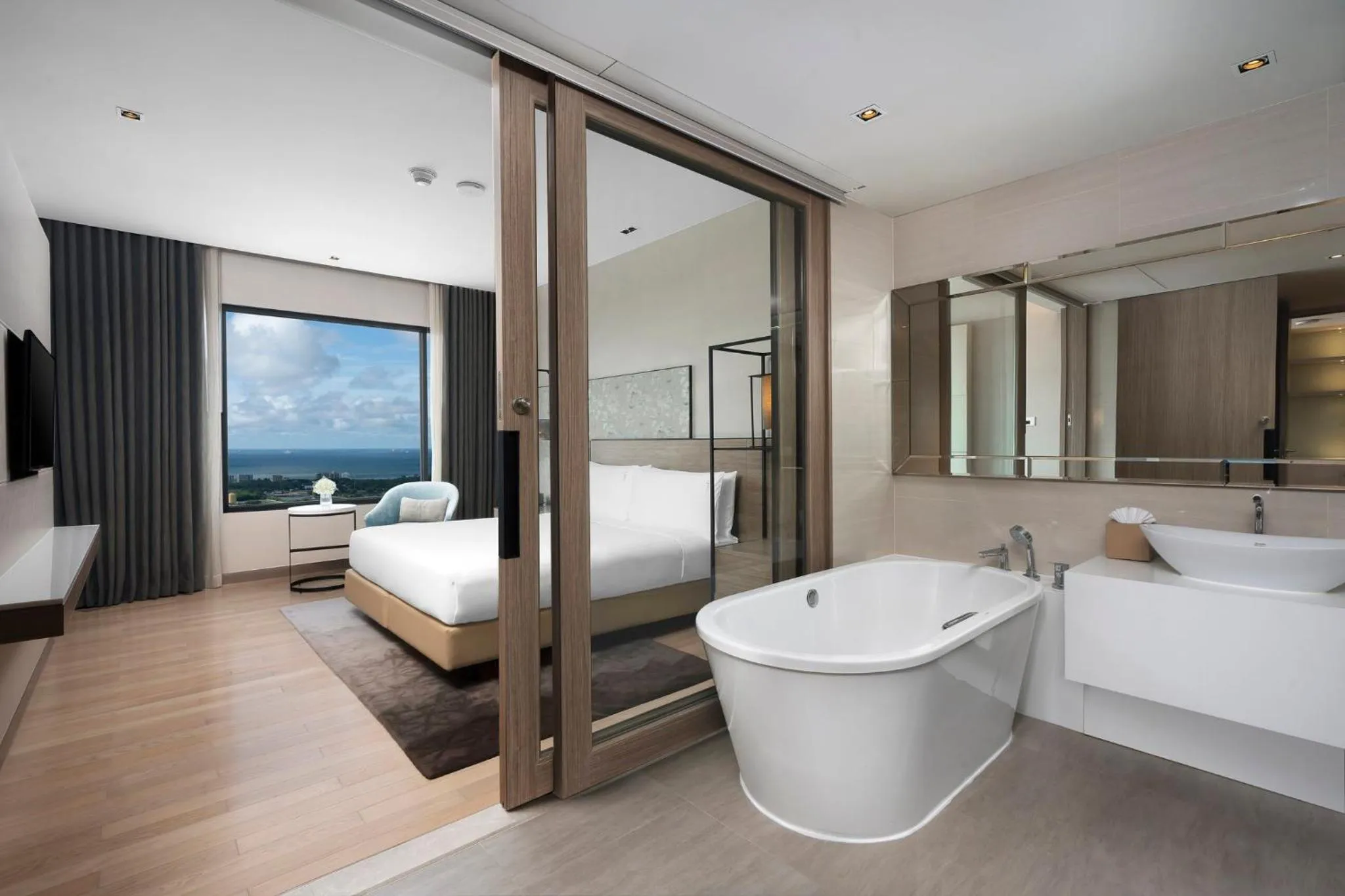 Bedroom in Holiday Inn & Suites Rayong City Centre by IHG