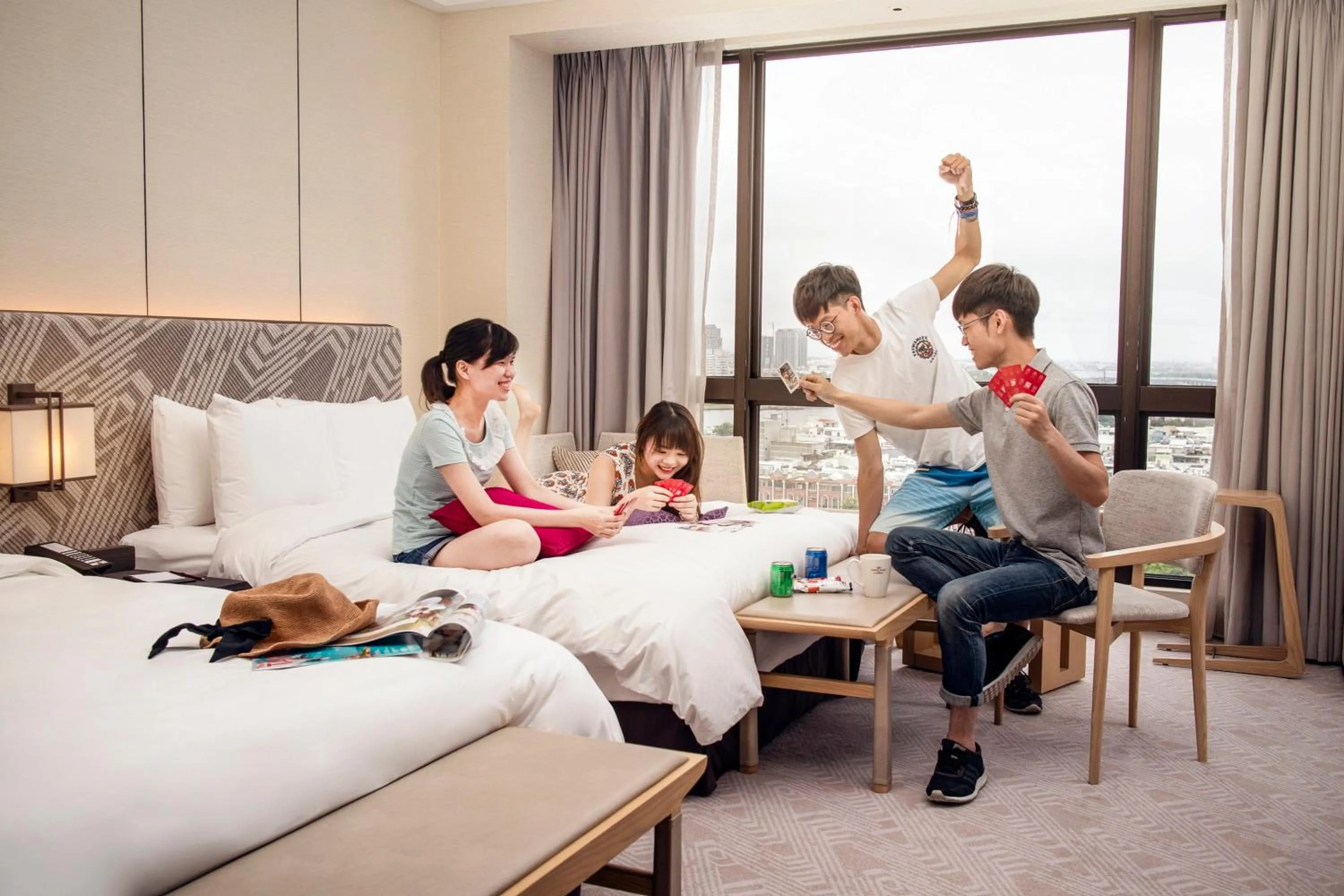 Photo of the whole room, Bed in Crowne Plaza Tainan by IHG