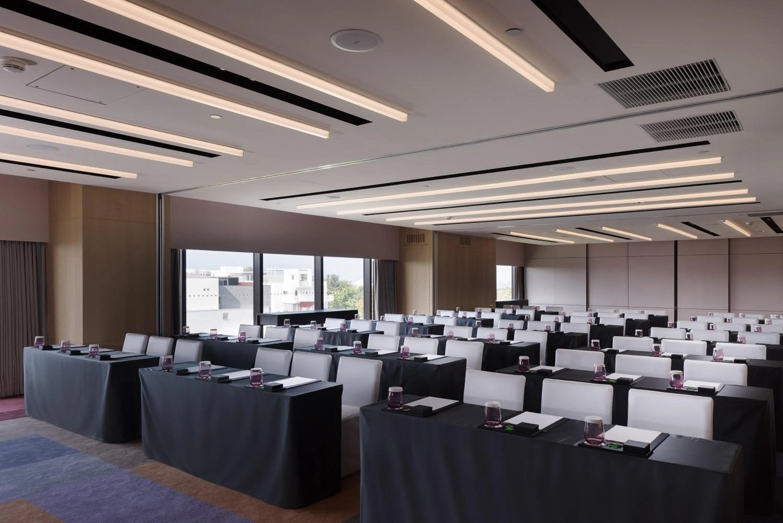 Meeting/conference room in Crowne Plaza Tainan by IHG