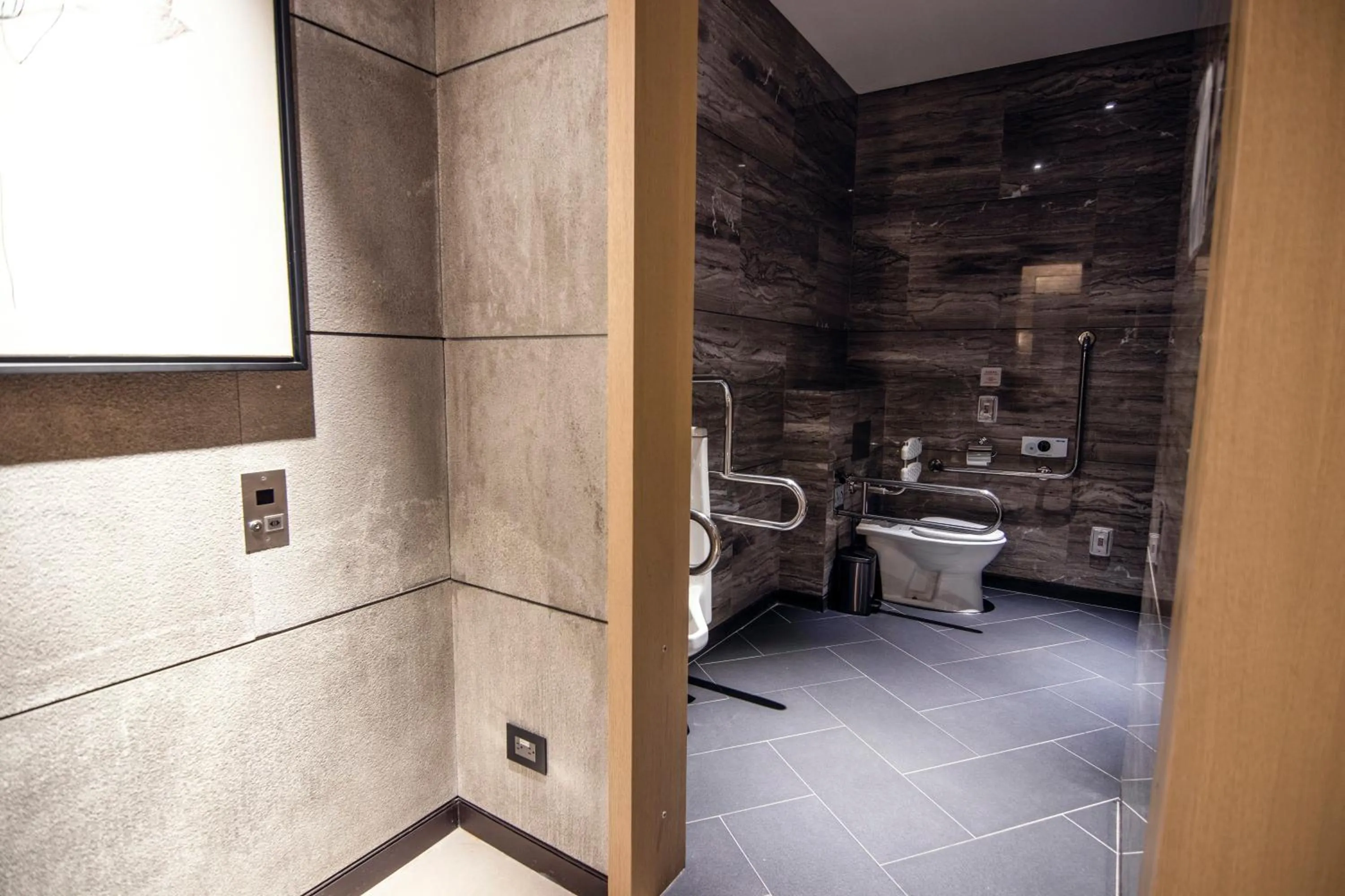 Decorative detail in Crowne Plaza Tainan by IHG