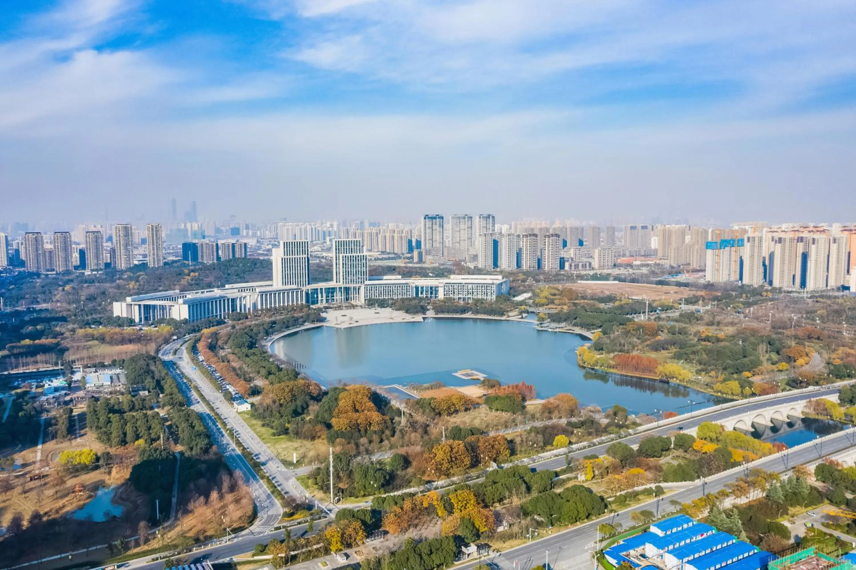 Property building in HUALUXE Wuxi Taihu