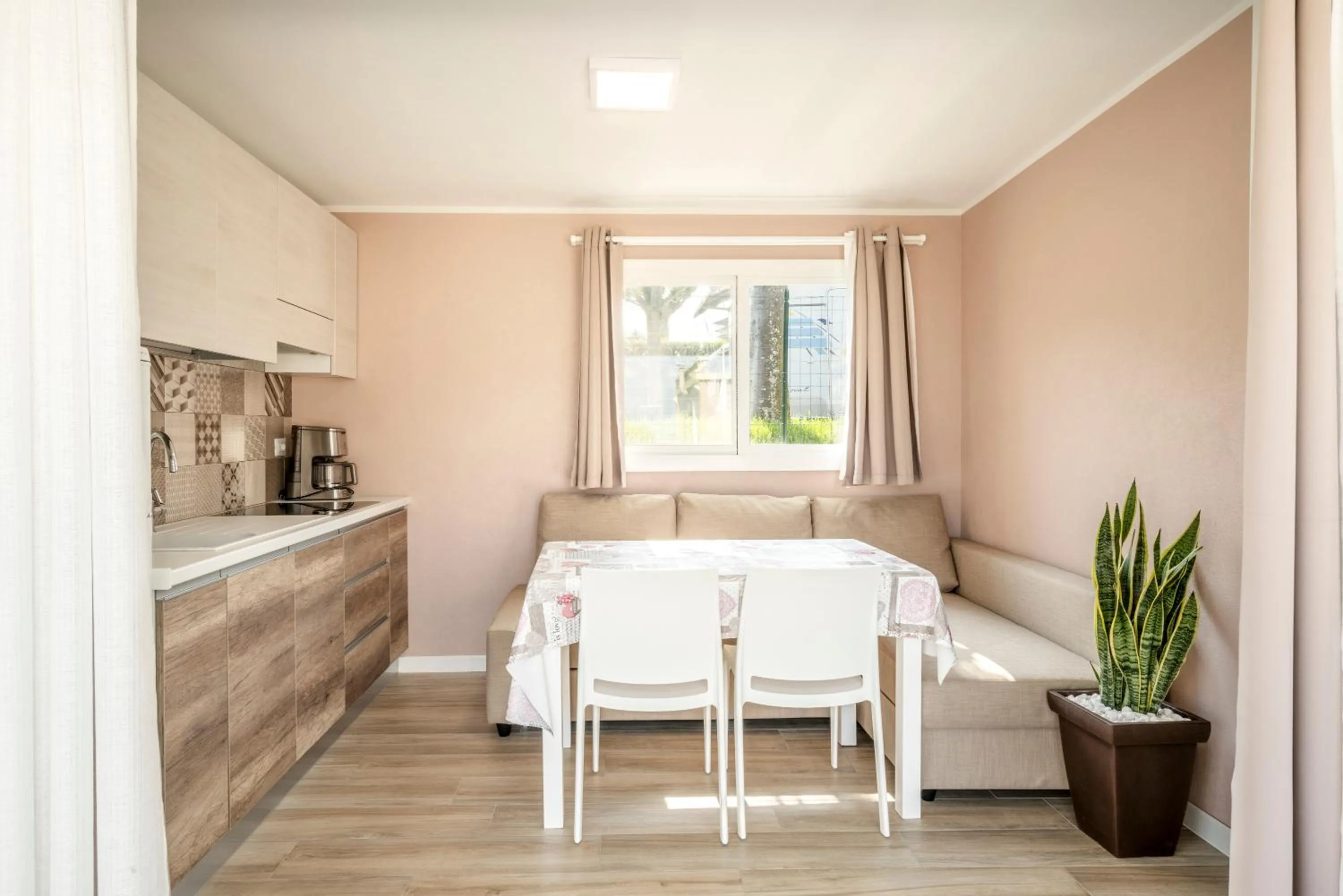 Dining area in Onda Blu Resort