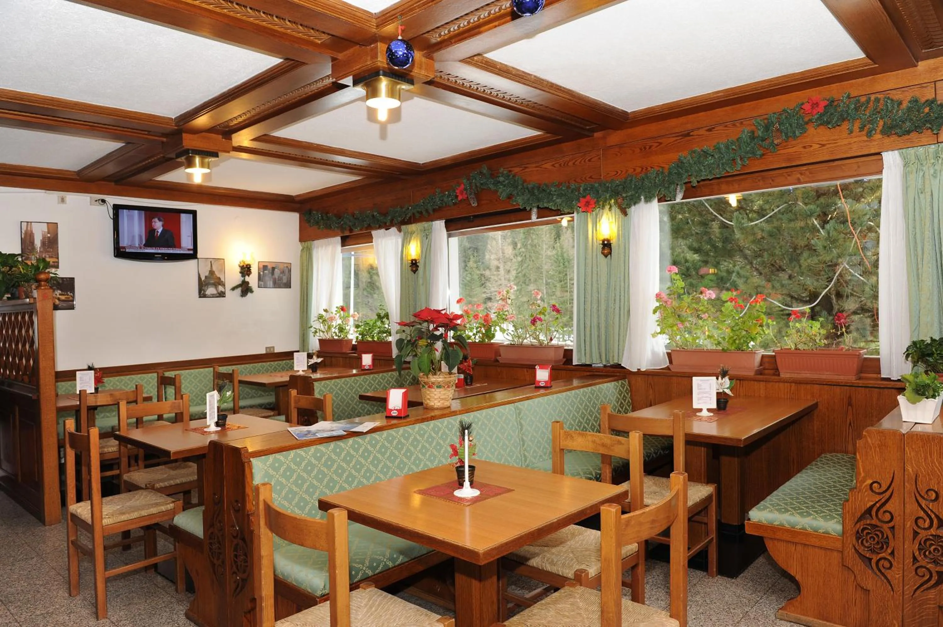 Lounge or bar in Hotel Bucaneve