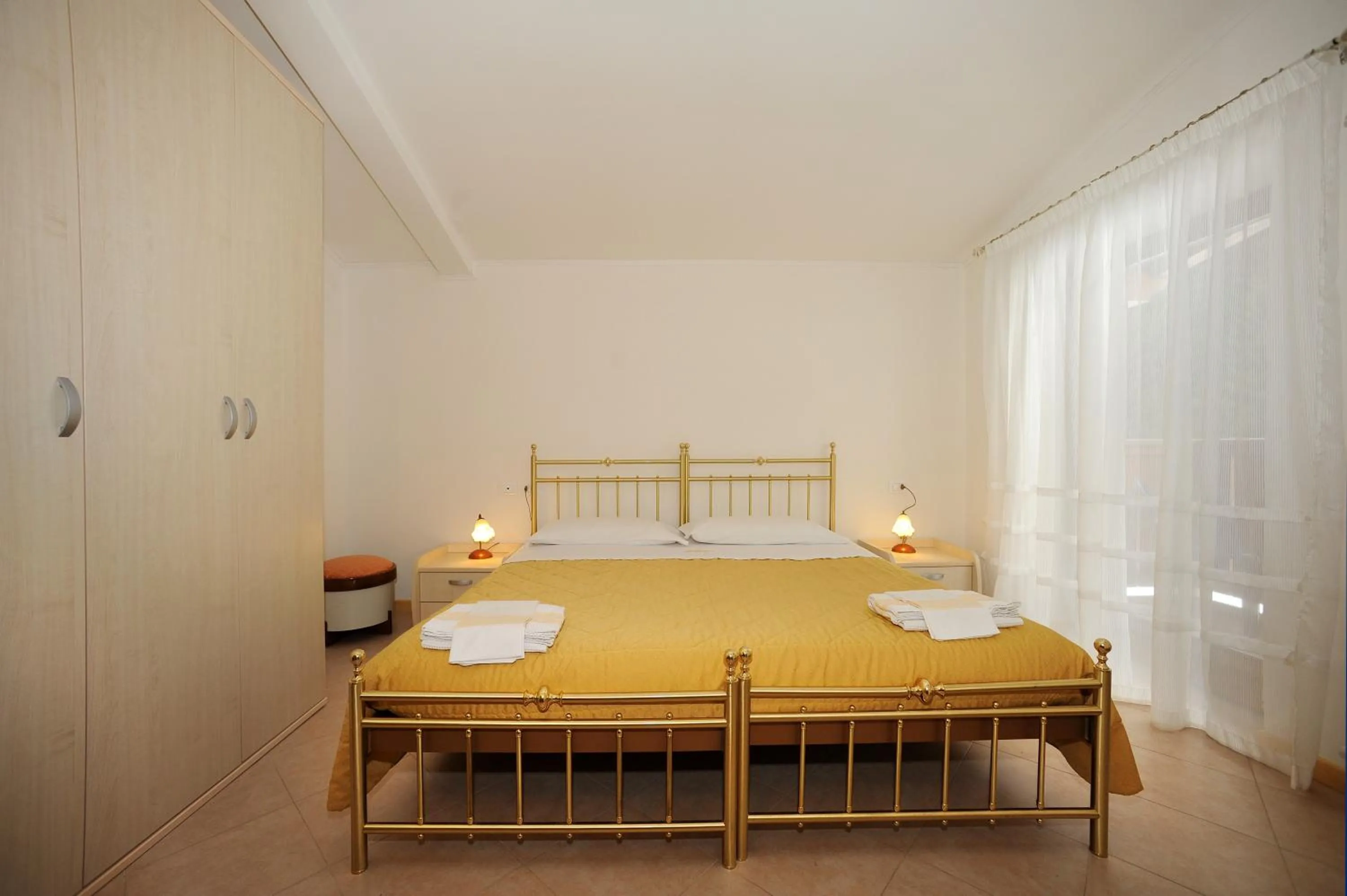 Bed in Hotel Bucaneve