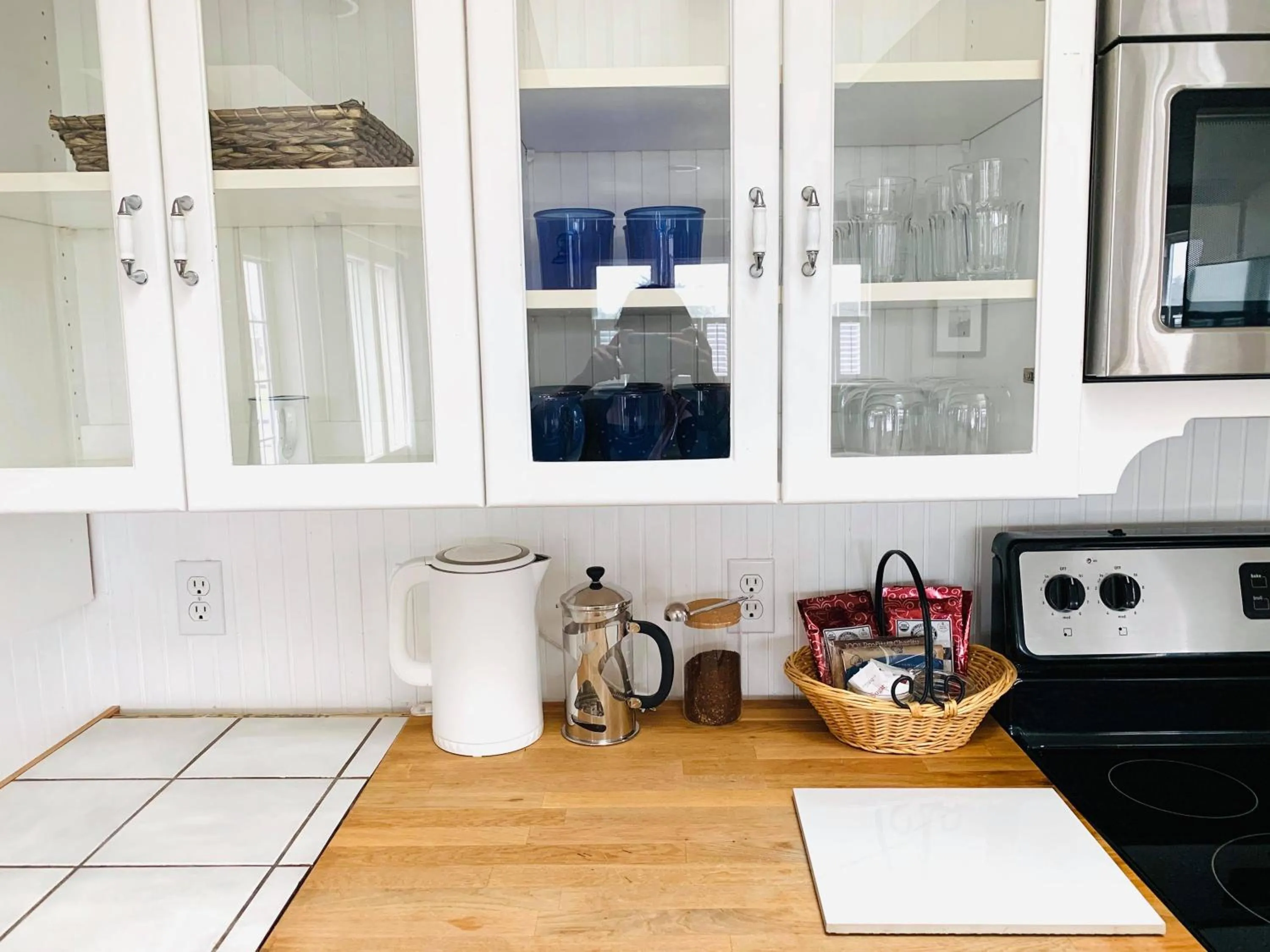 Kitchen or kitchenette in Boardwalk Cottages