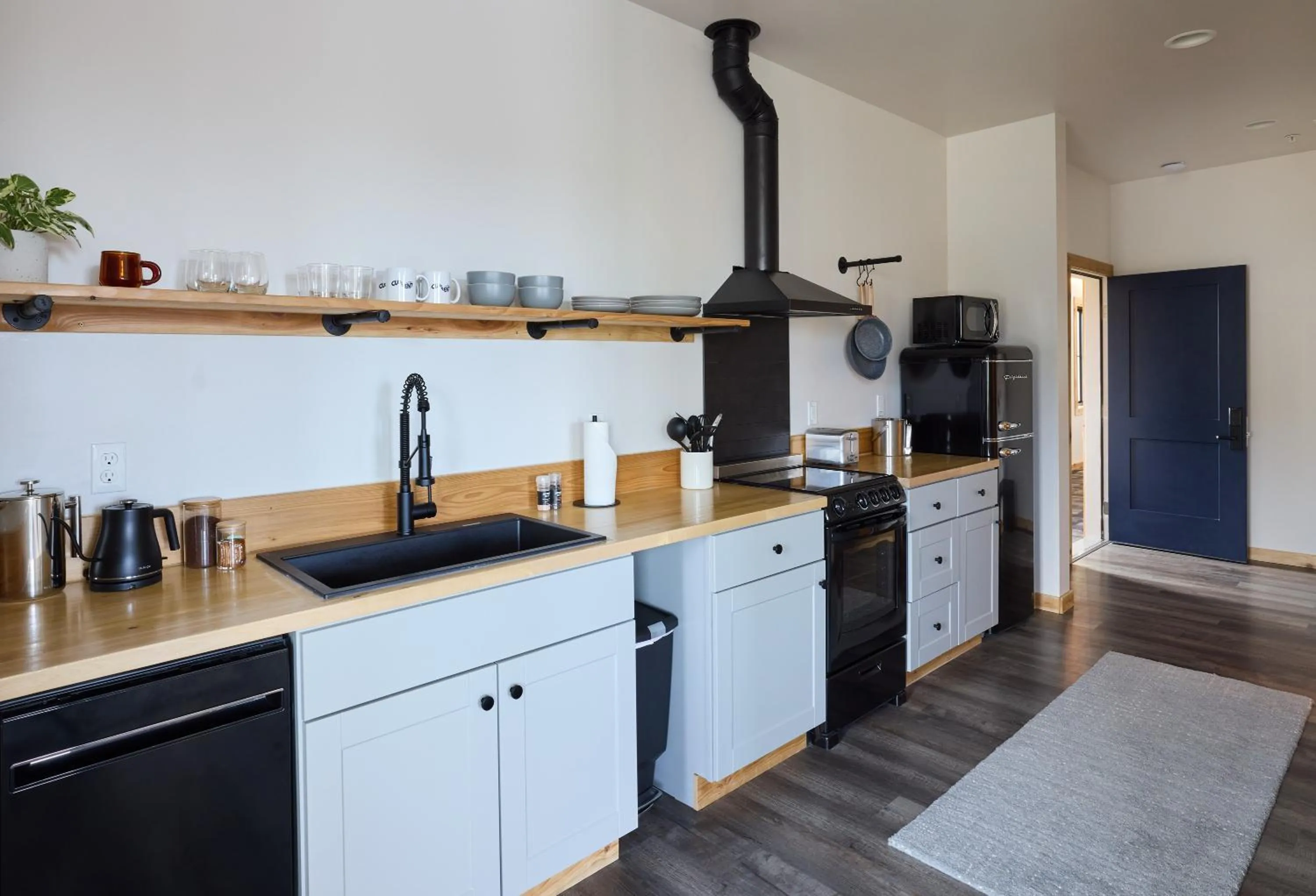 dishwasher in Boardwalk Cottages