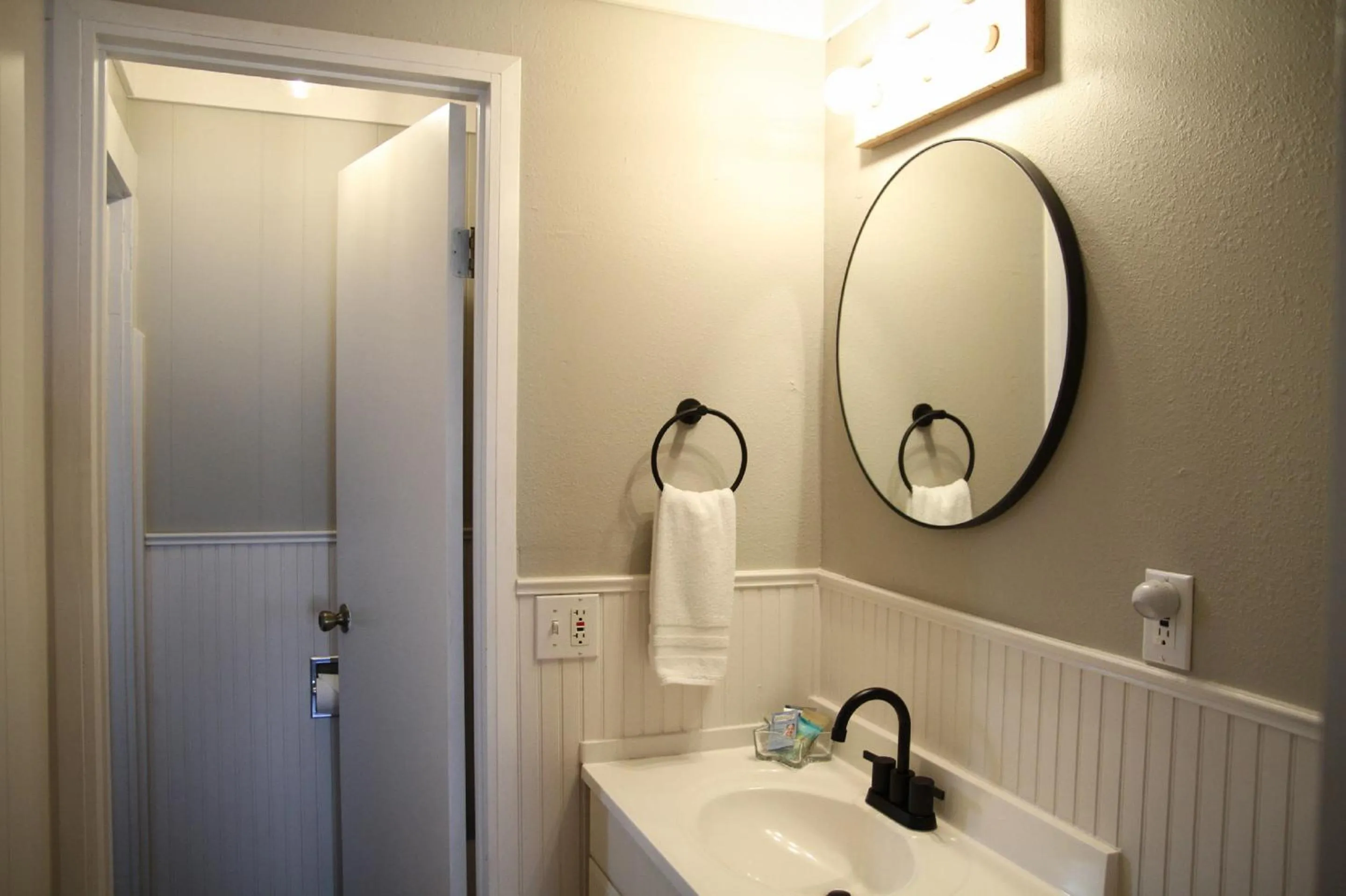Bathroom in Boardwalk Cottages