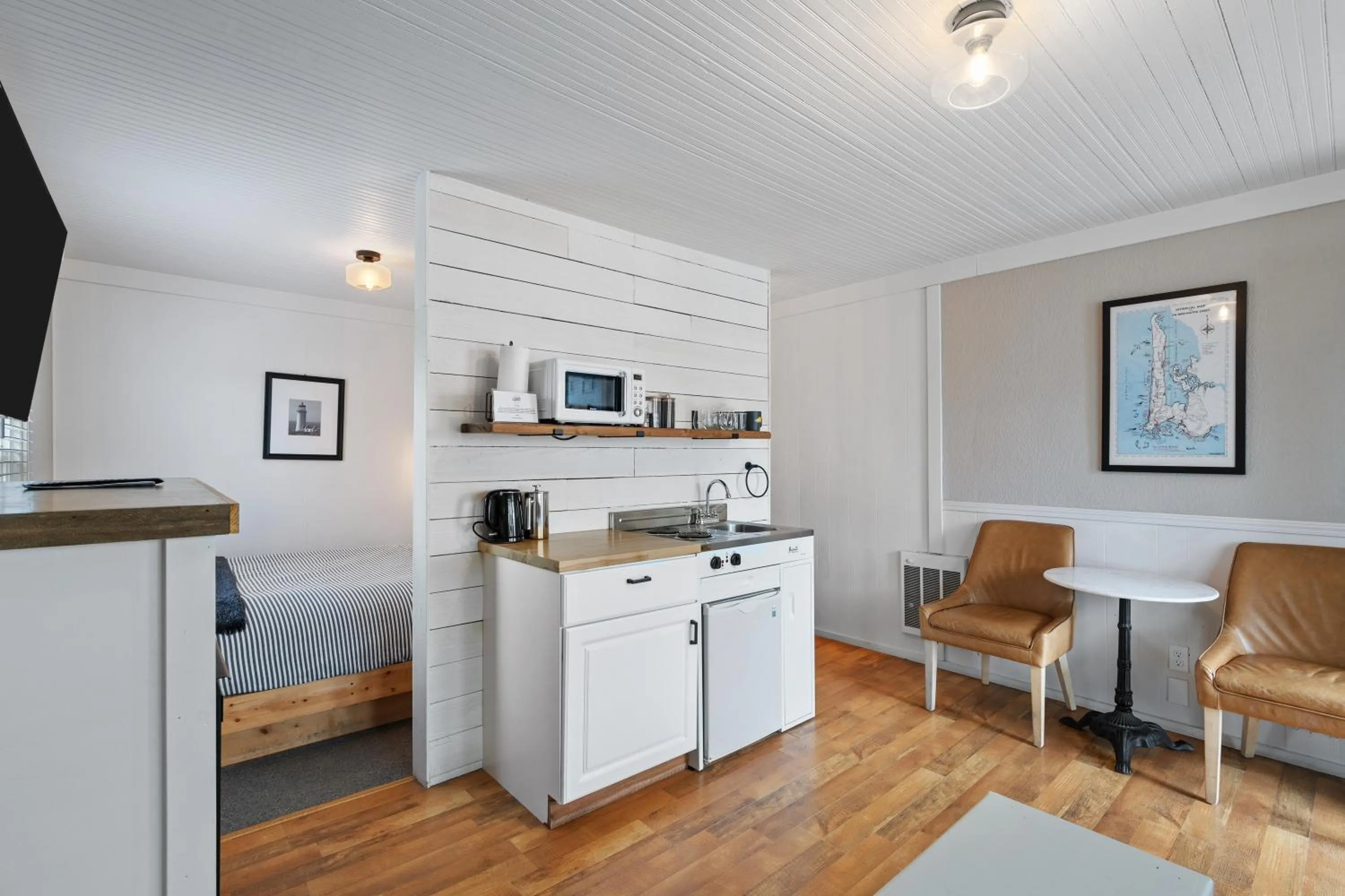 Kitchen or kitchenette in Boardwalk Cottages