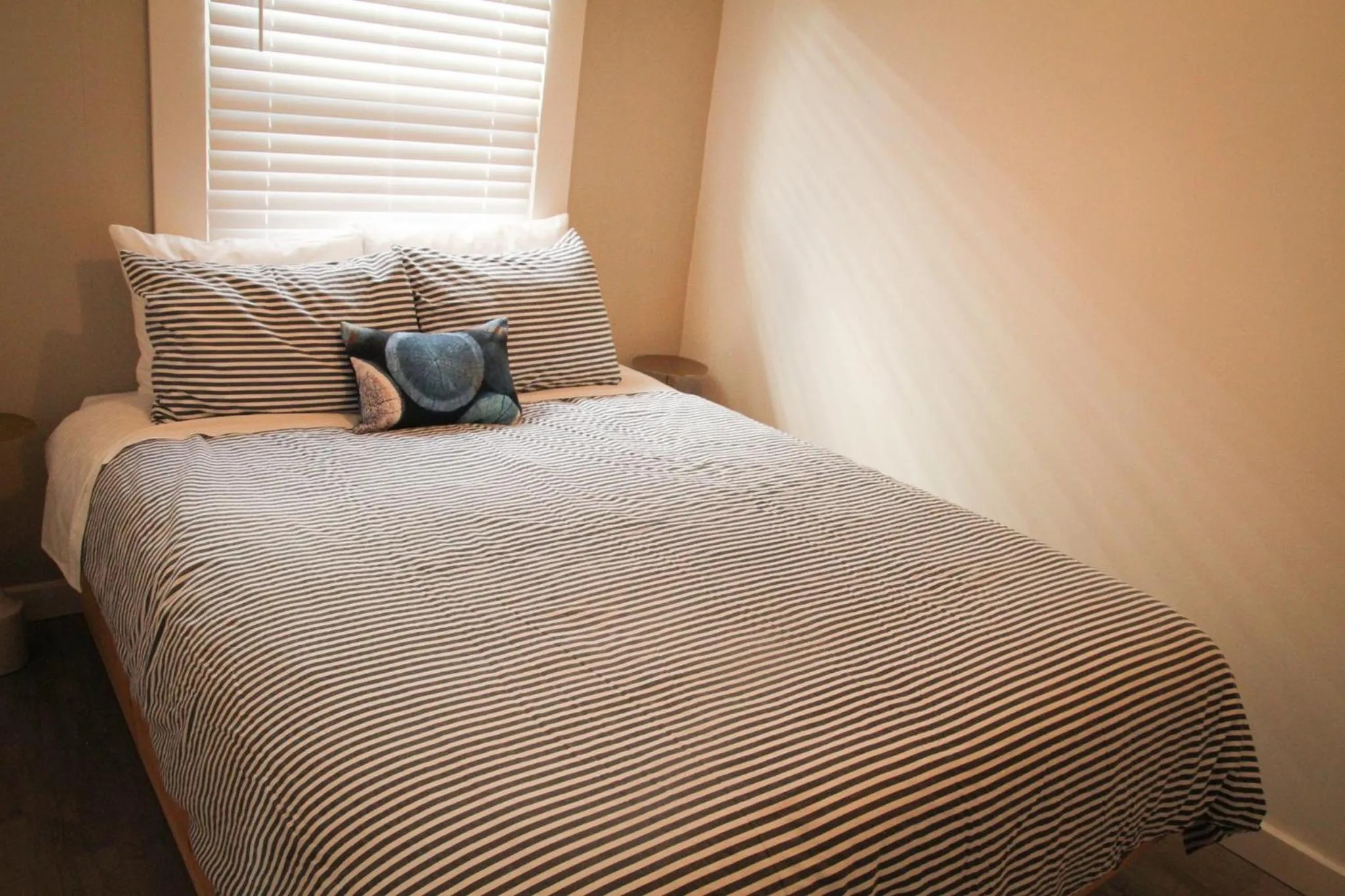 Bedroom, Bed in Boardwalk Cottages