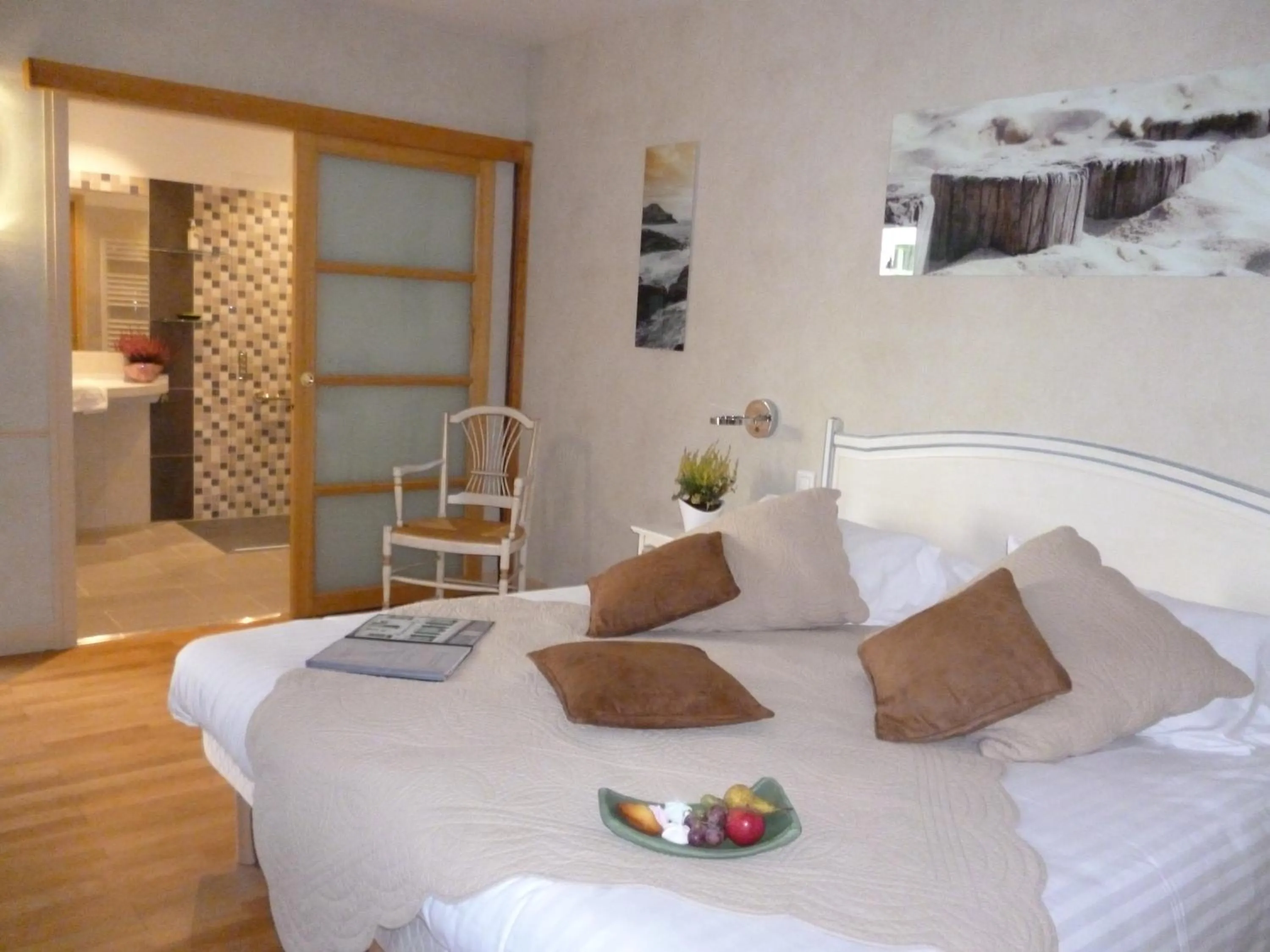 Double Room - Disability Access in Hôtel Picardia