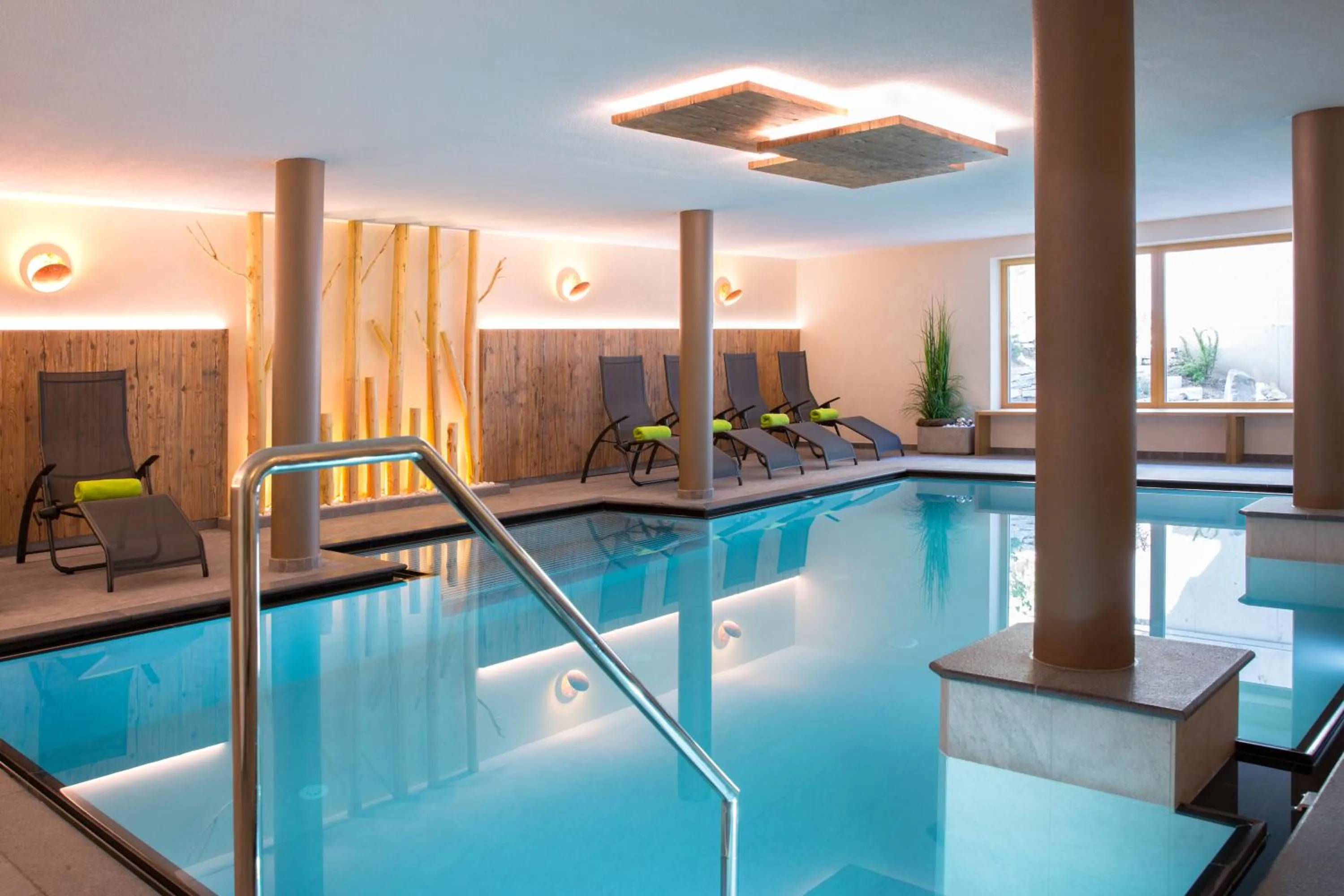 Swimming pool in Hotel Falken