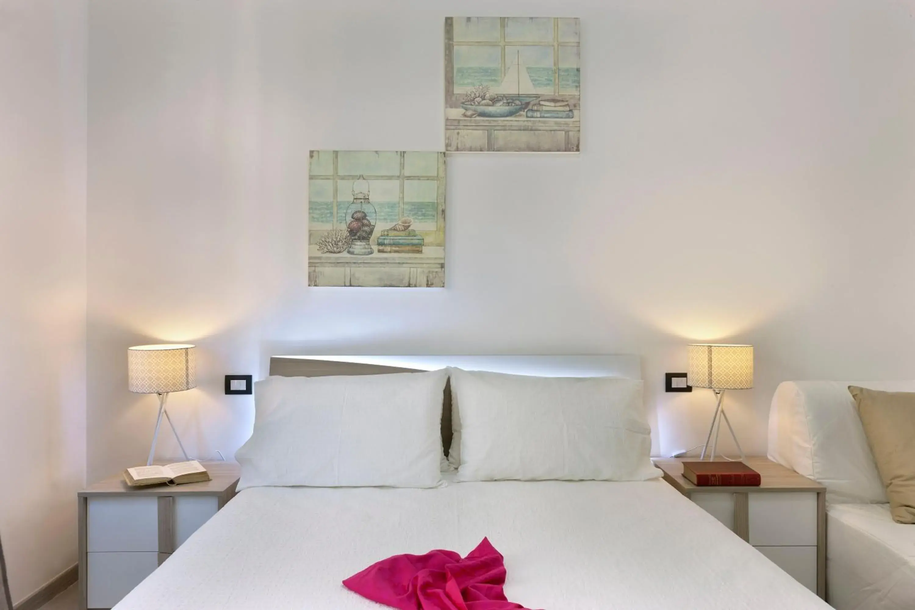 Deluxe Double or Twin Room in Sorrento Flower Rooms Deluxe Double or Twin Room in Sorrento Flower Rooms