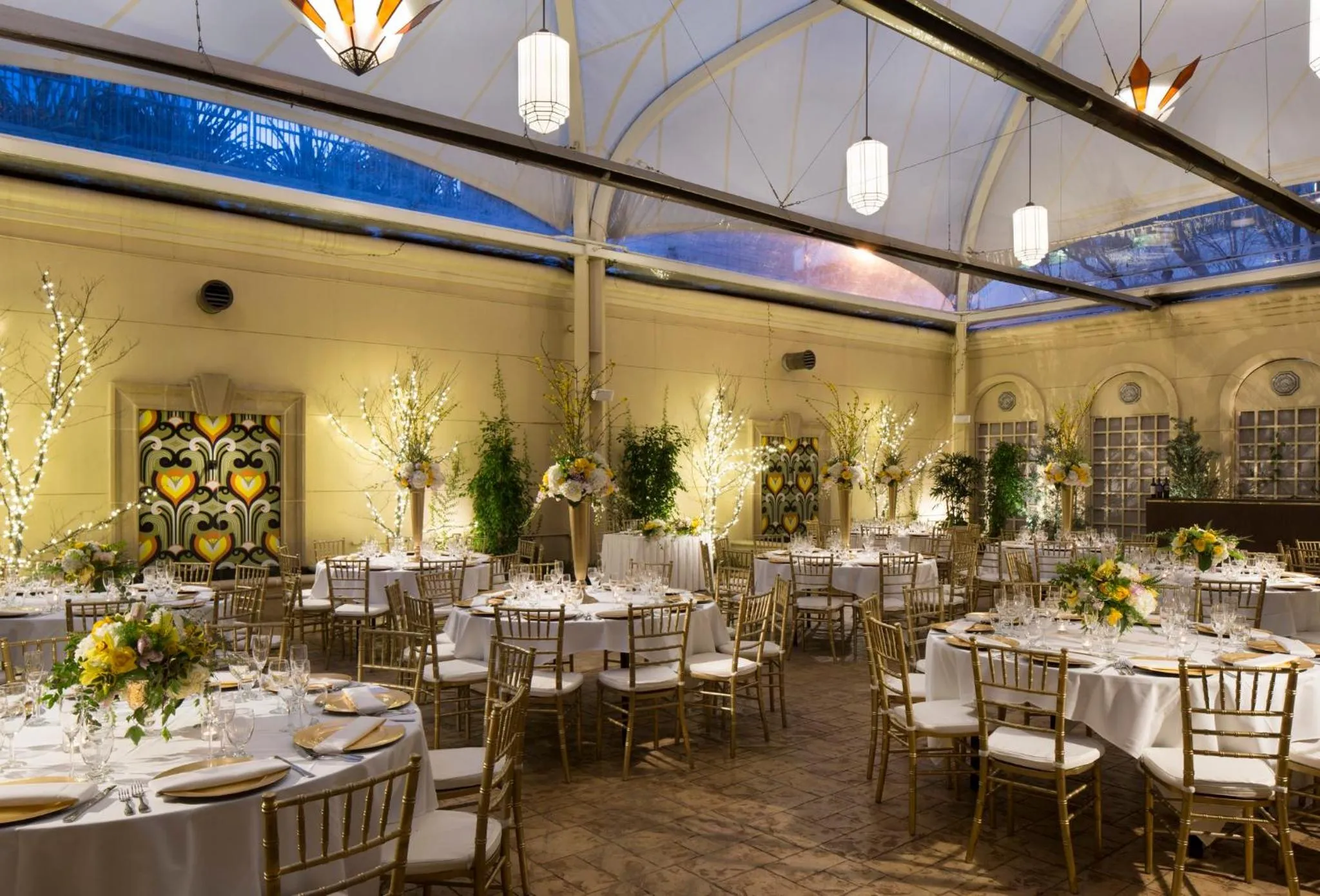 Restaurant/places to eat in Hotel de Anza by IHG