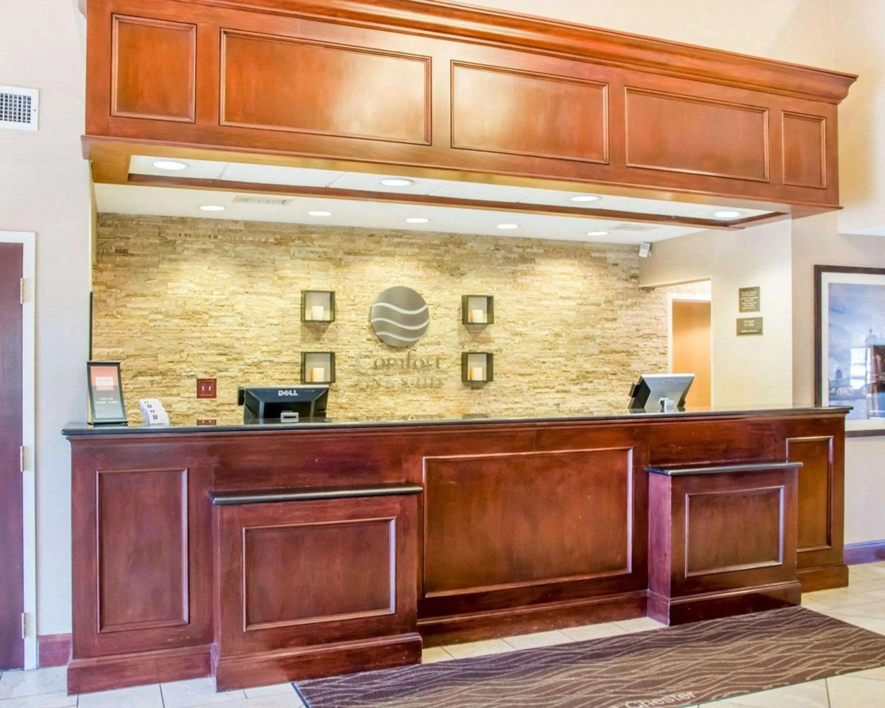 Lobby or reception in Comfort Inn & Suites West Chester - North Cincinnati