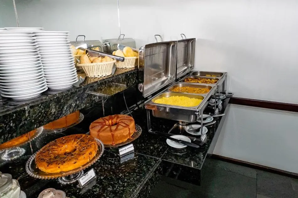 Food and drinks in Happy Ponta Negra Express