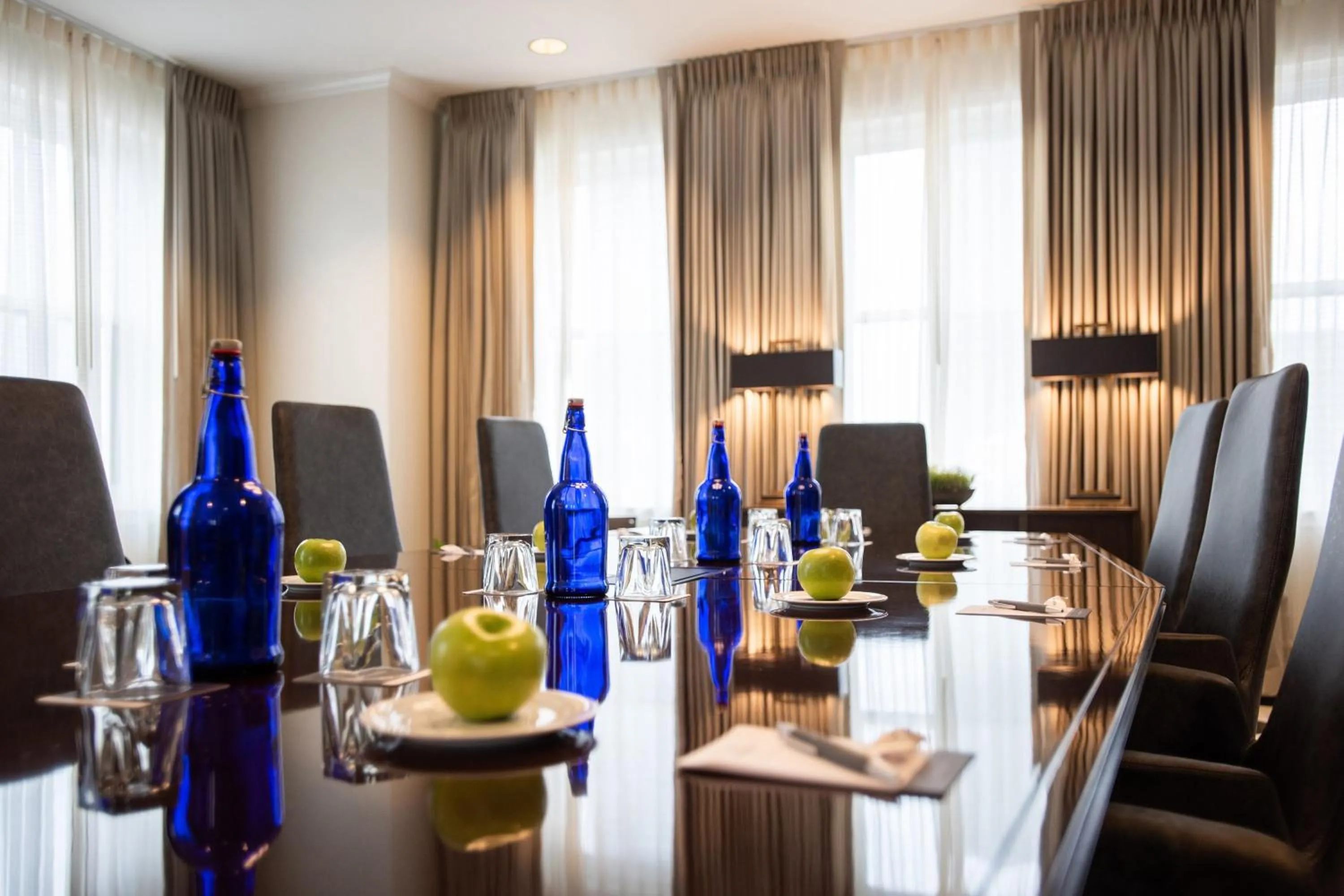 Photo of the whole room in Magnolia Hotel Houston, a Tribute Portfolio Hotel