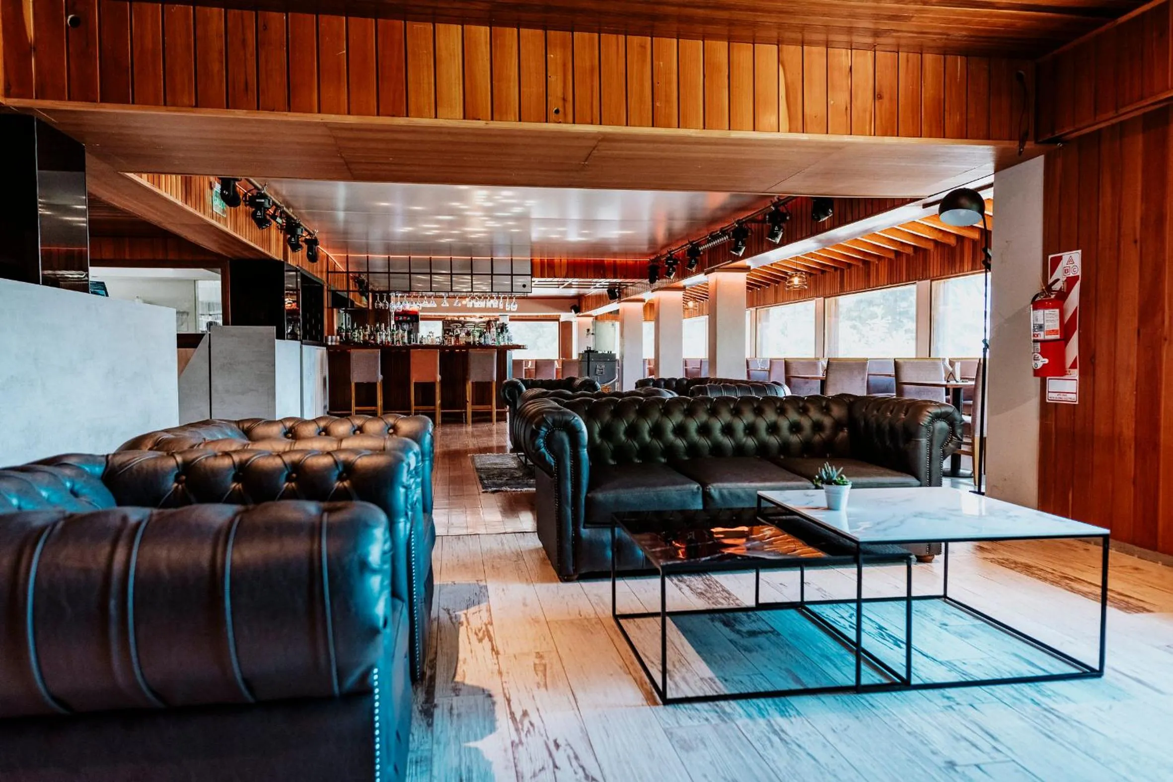 Restaurant/places to eat in Basia Hotel & Sushi