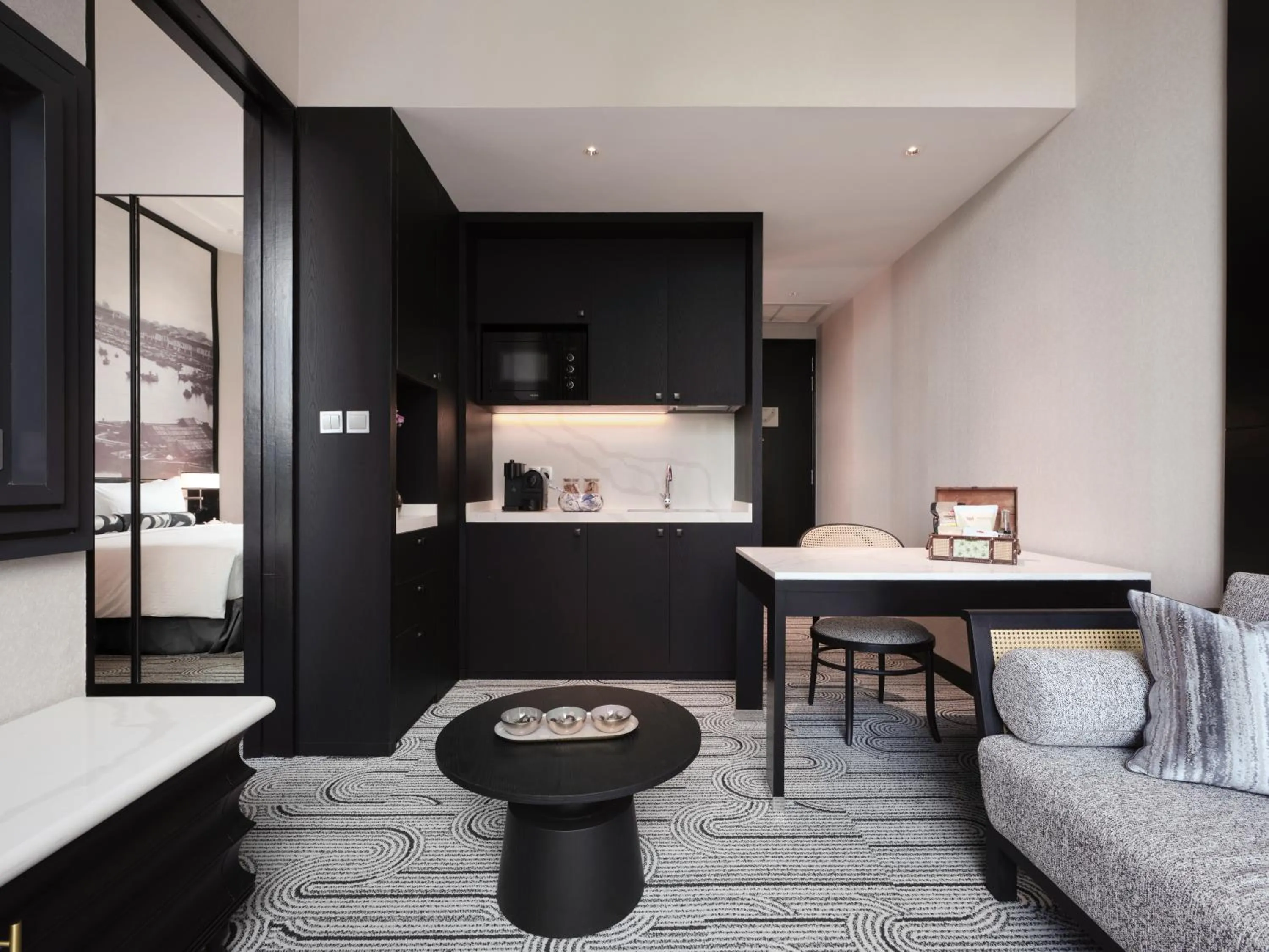 TV and multimedia, Bed in The Robertson House by The Crest Collection