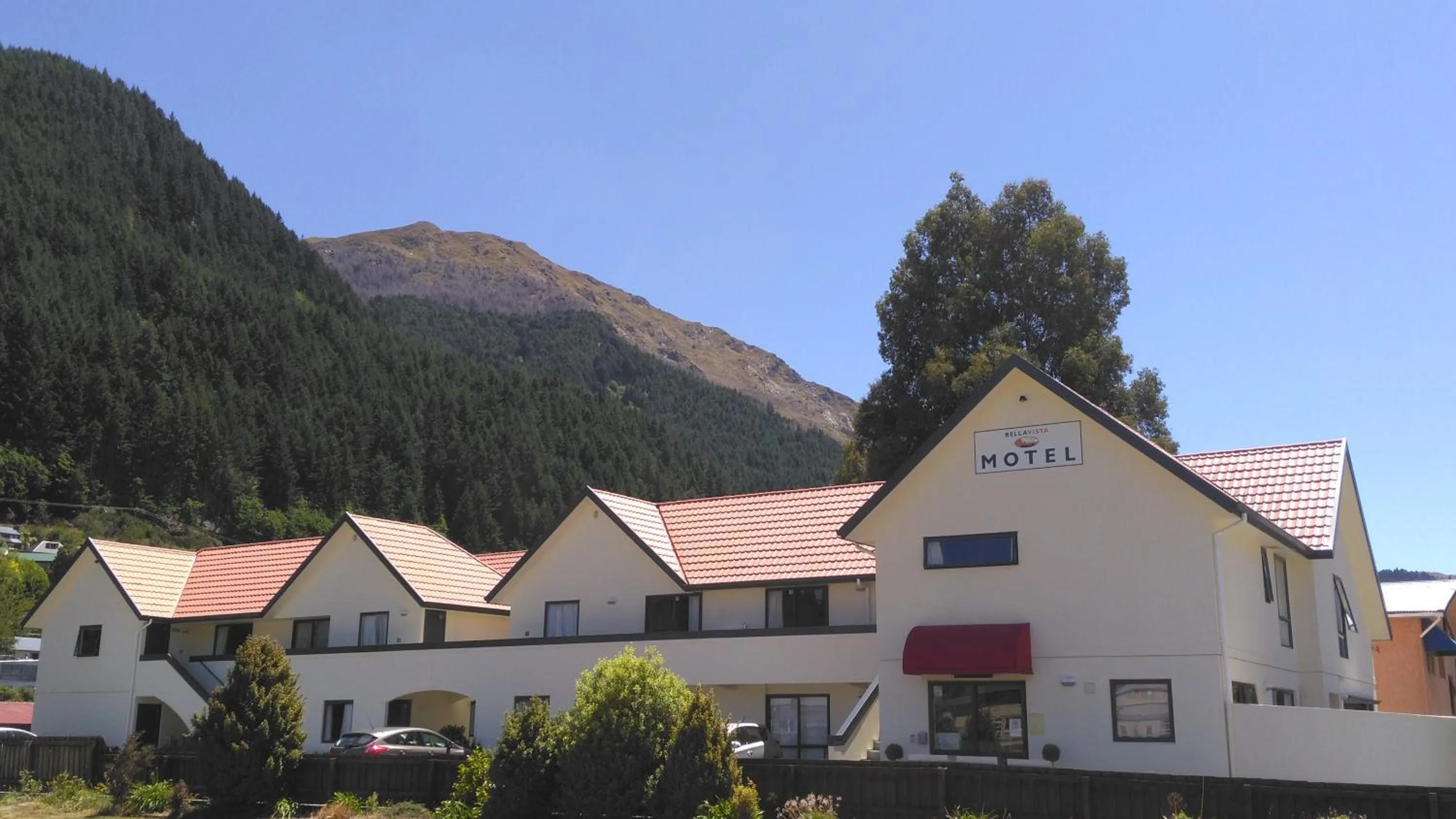 Property building in Bella Vista Queenstown