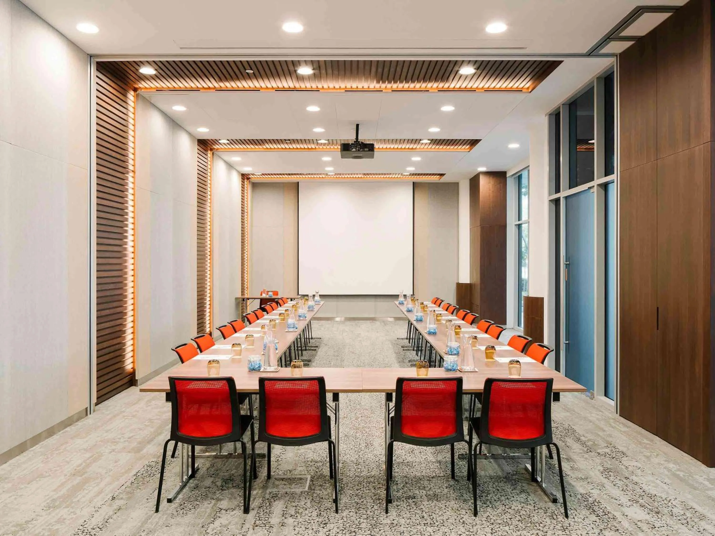 Meeting/conference room in Ibis Singapore on Bencoolen - Newly Renovated