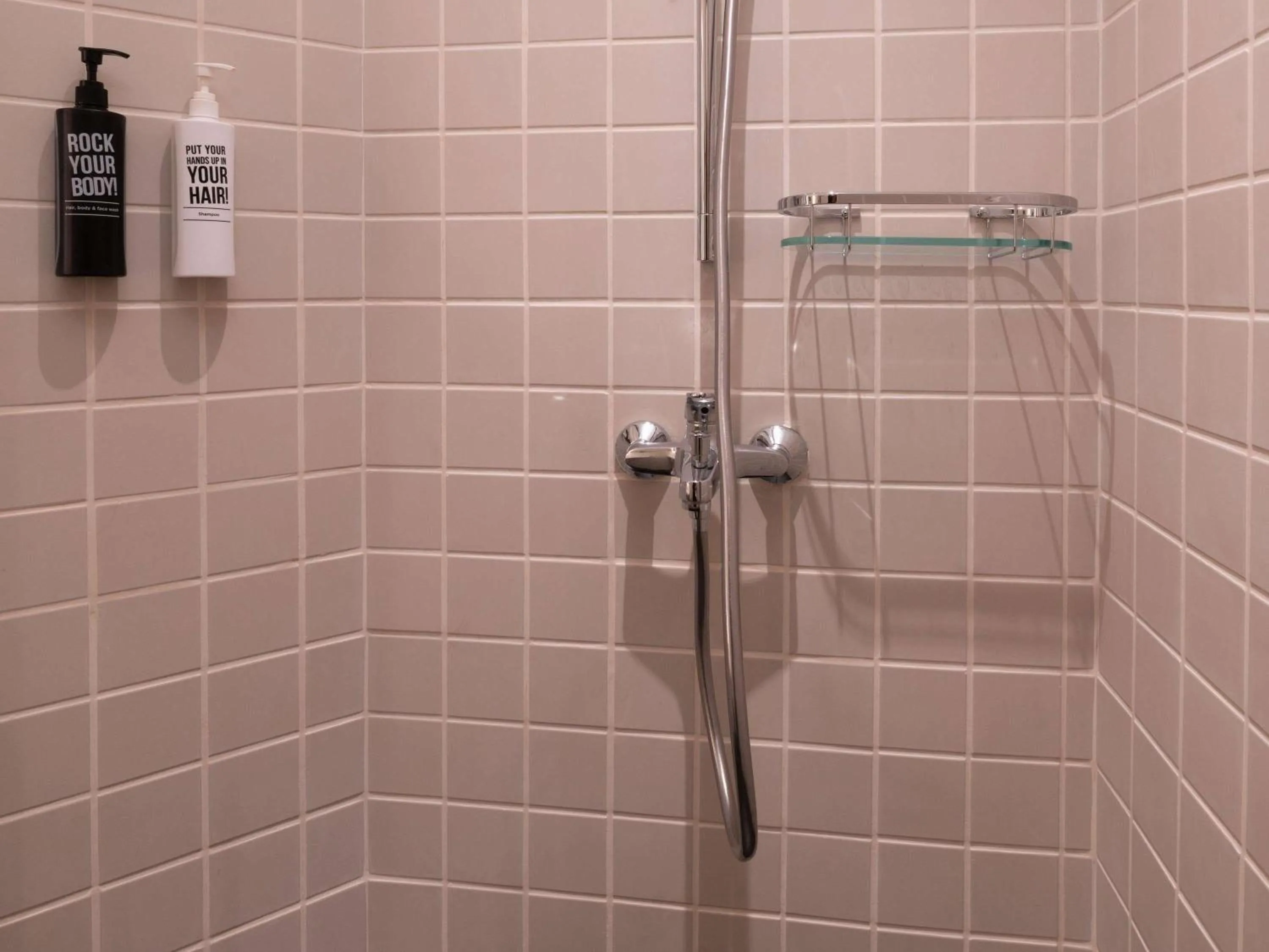 Bedroom in Ibis Singapore on Bencoolen - Newly Renovated