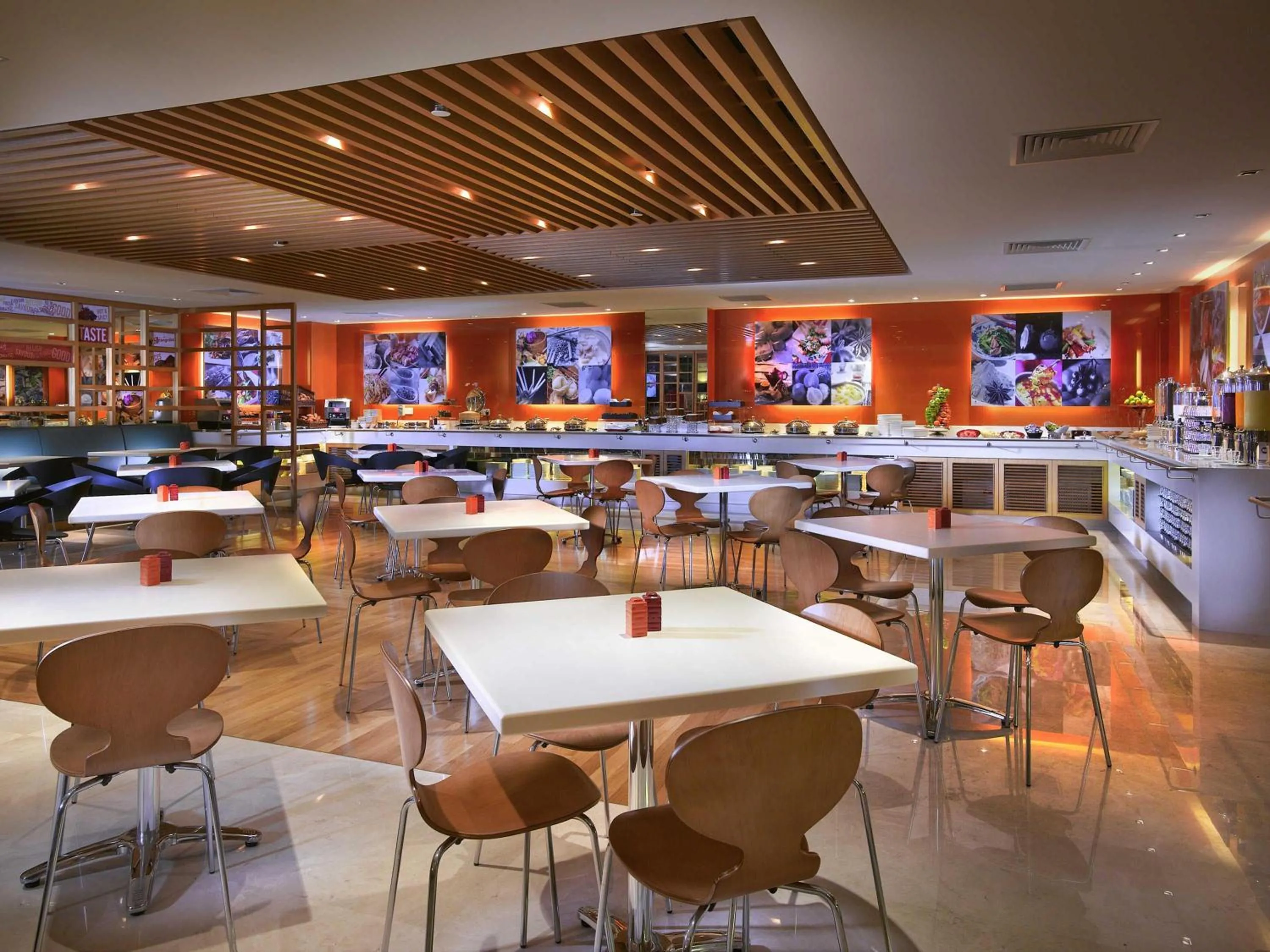 Restaurant/places to eat in Ibis Singapore on Bencoolen - Newly Renovated